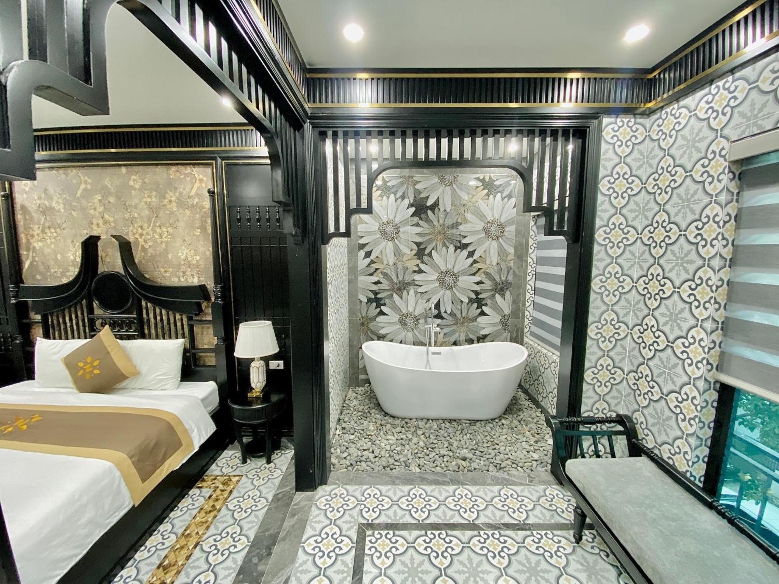 Deluxe King Suite