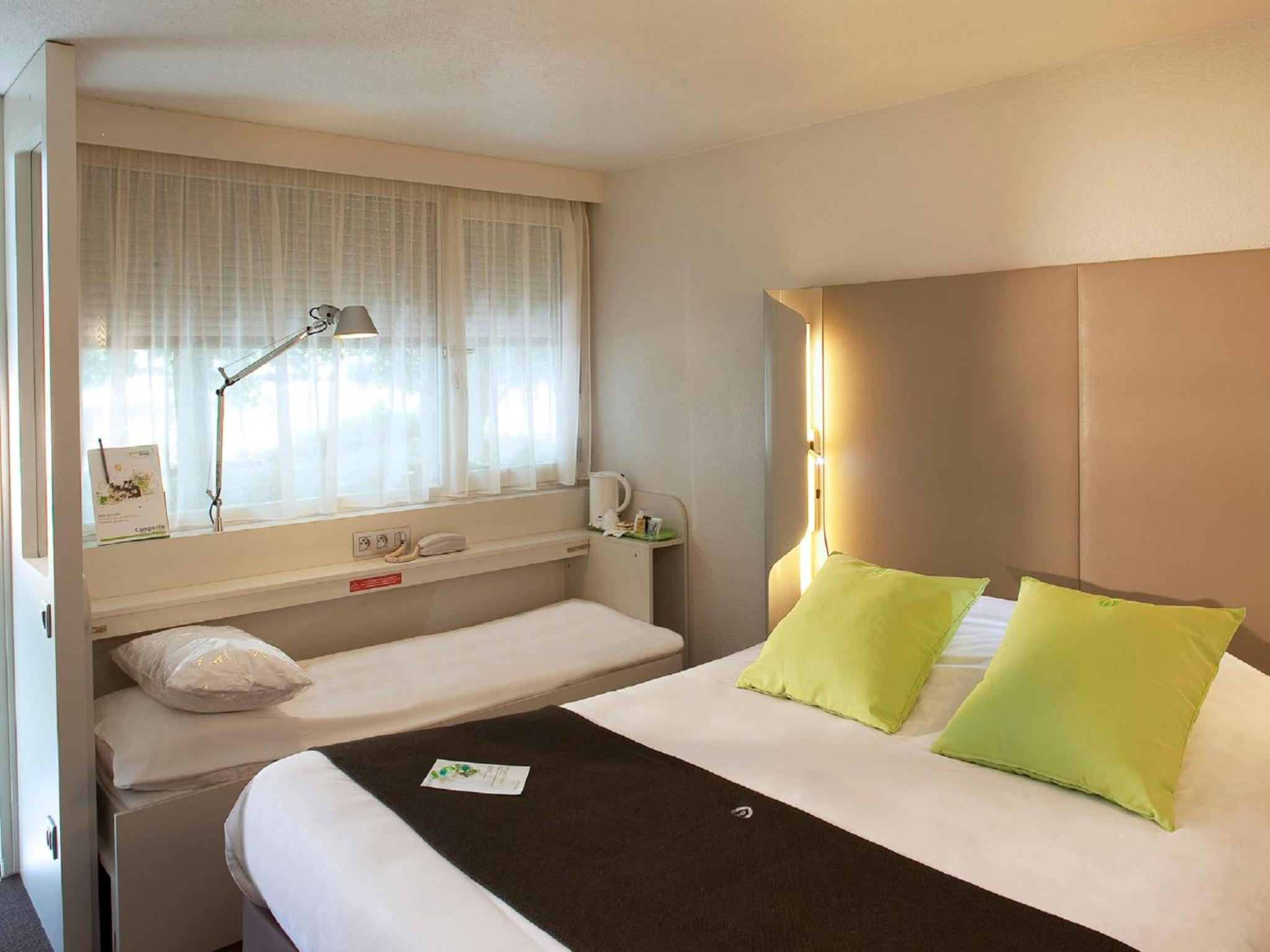 Room With 1 Double Bed And 1 Junior Bed (For Children Up To 10 Years Old Maximum) photo 1