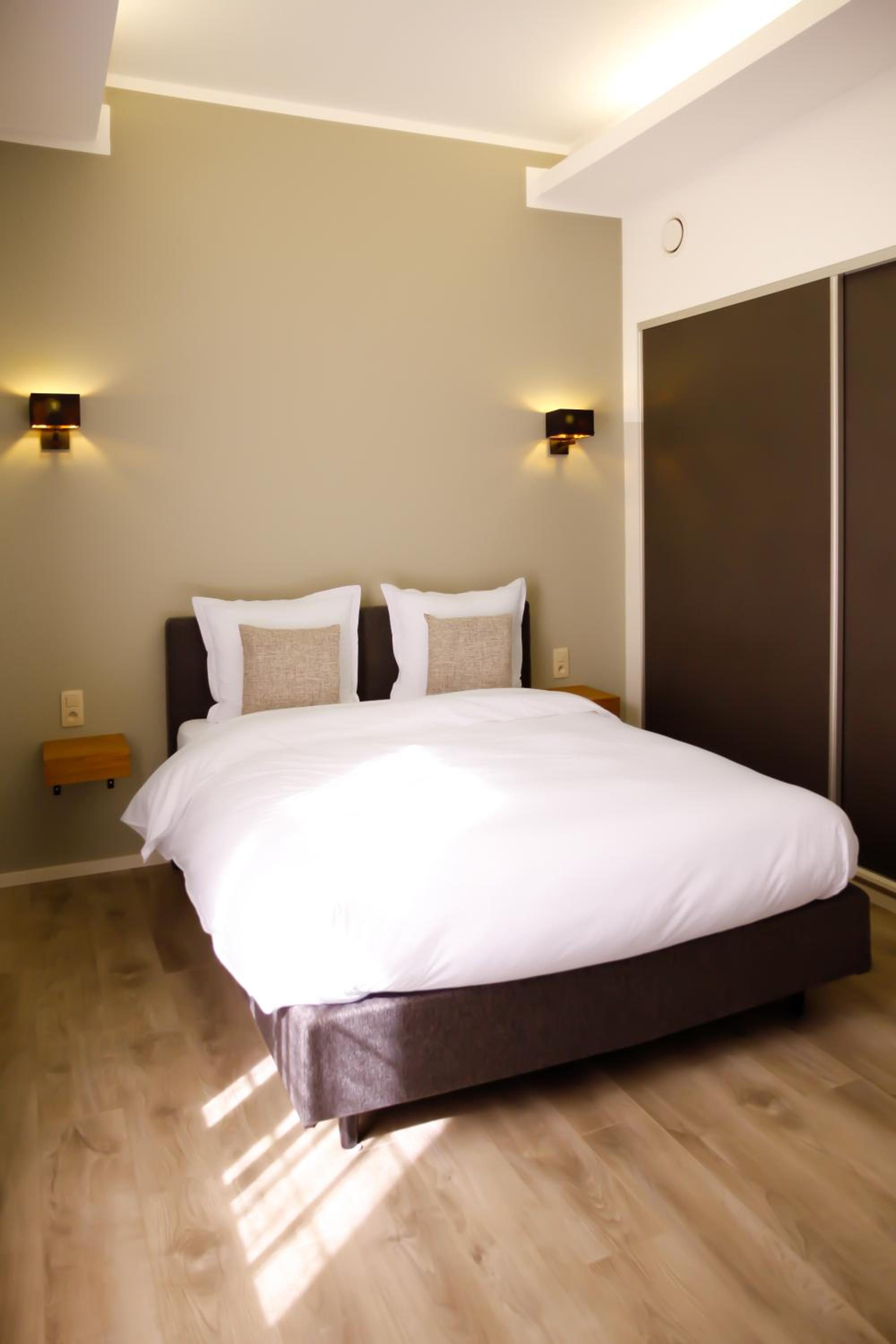 Large Double Room photo 1