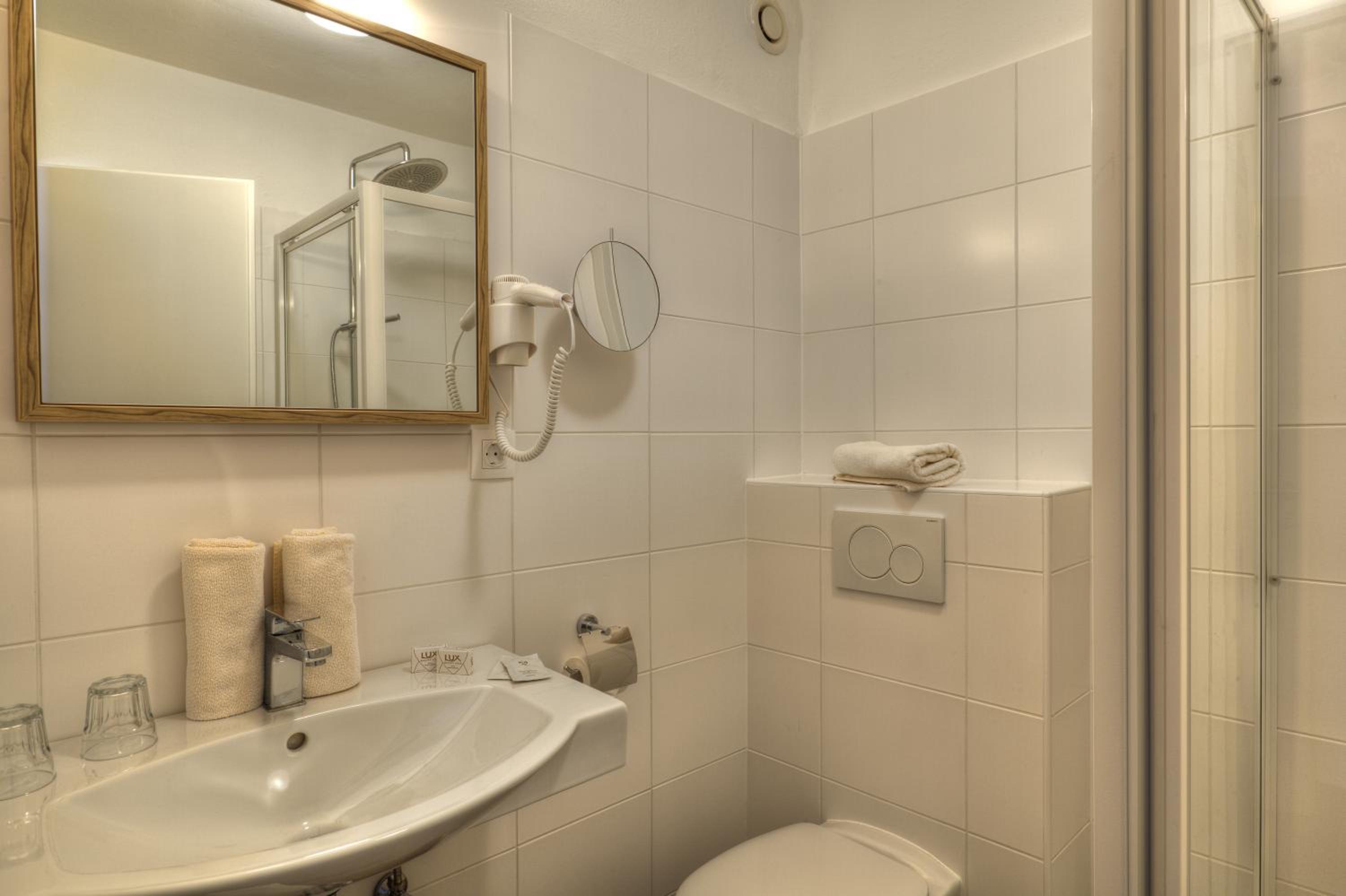 Single Room photo 3