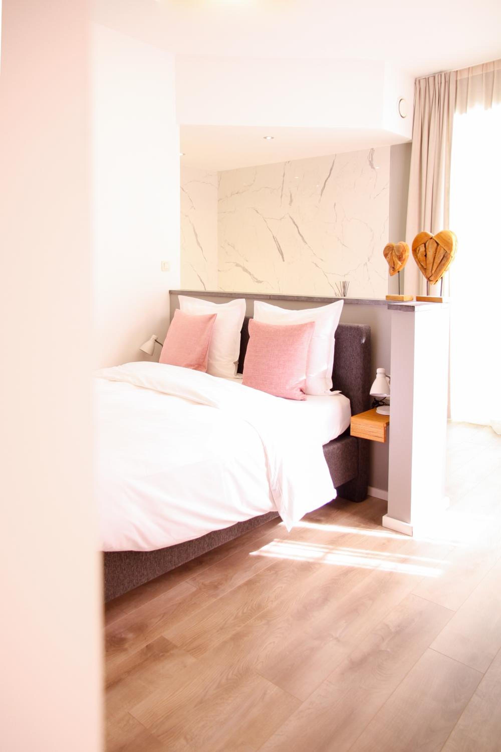 Large Double Room photo 1
