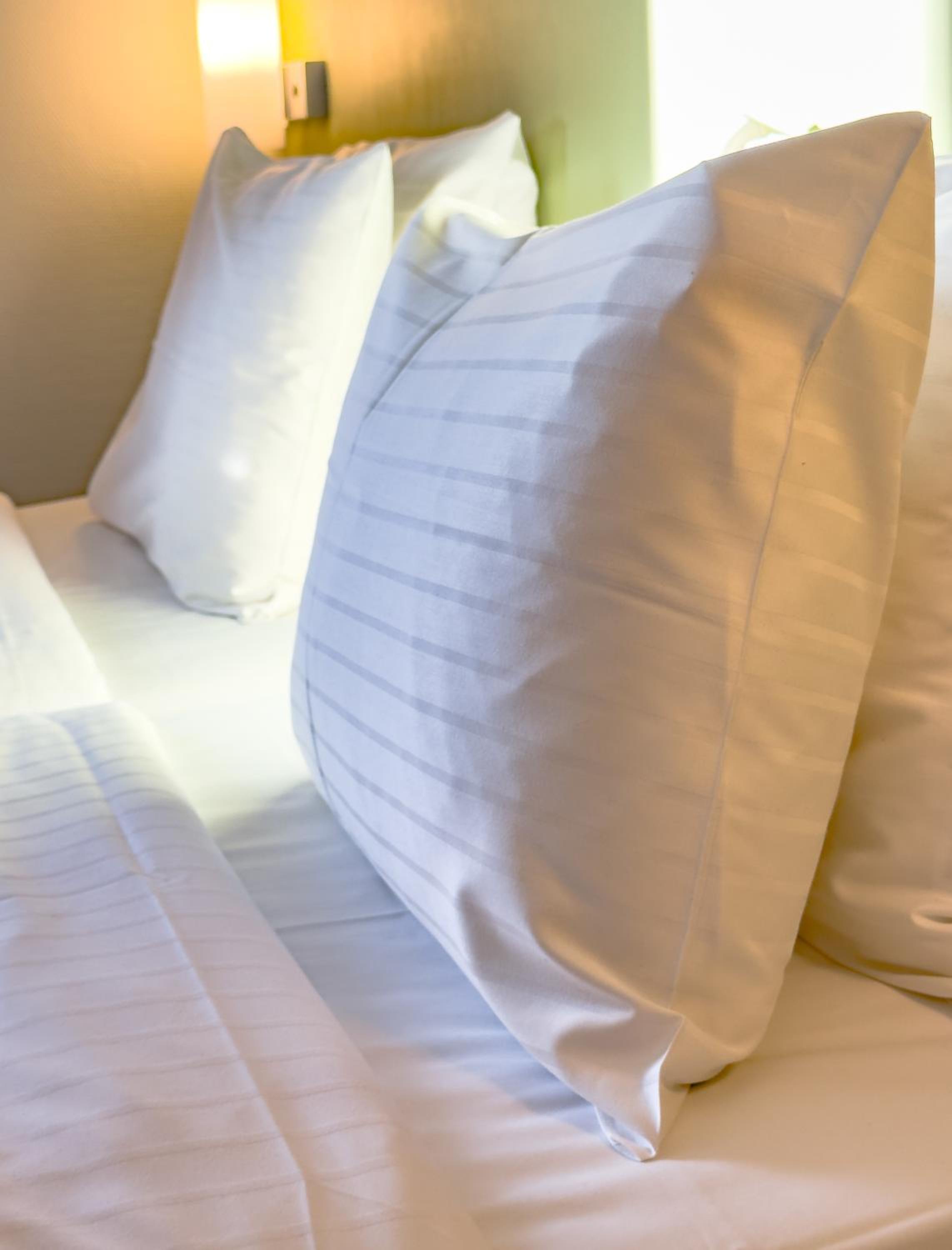 Standard Twin Room - Photo 4