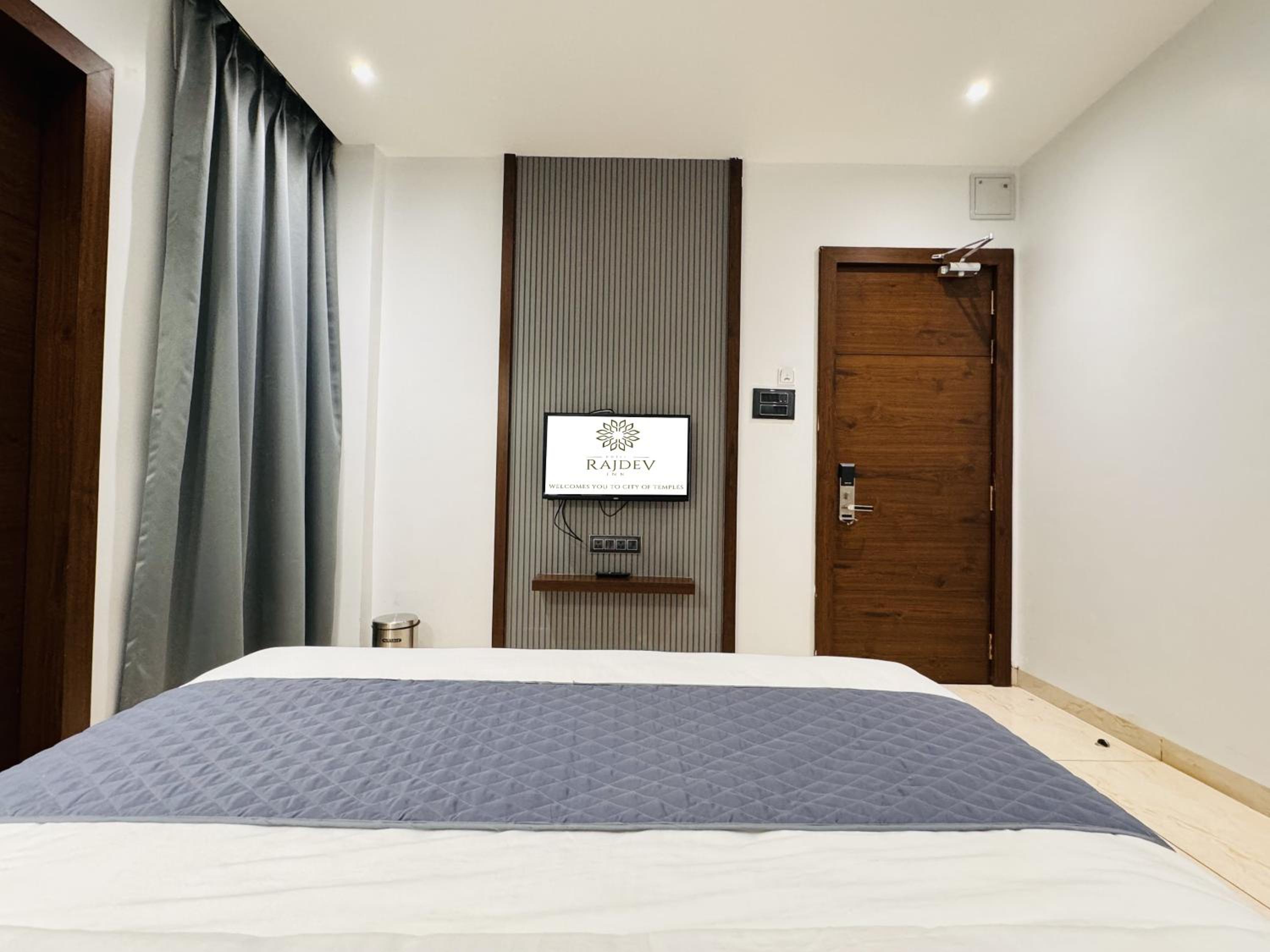 Deluxe Room - Photo 3