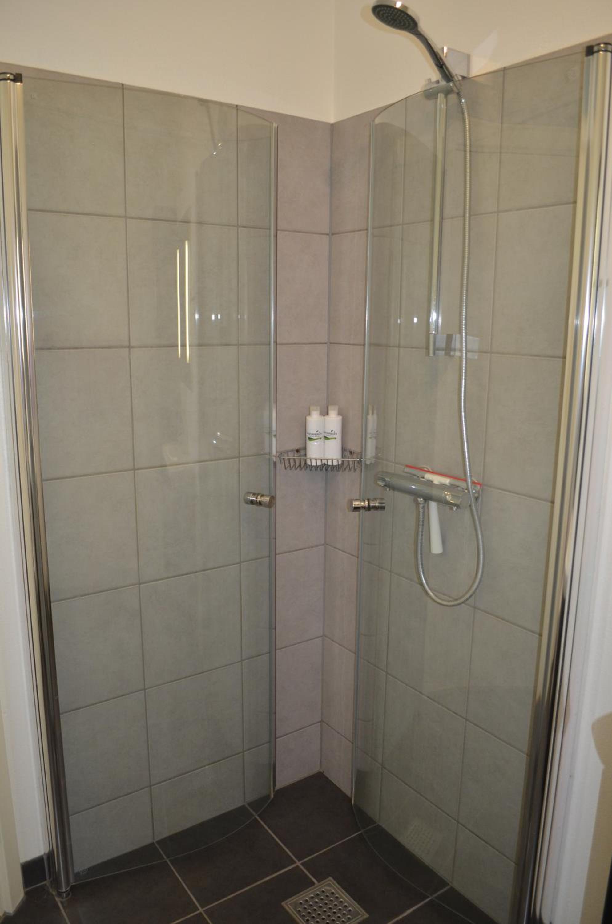 Double Room - Photo 10
