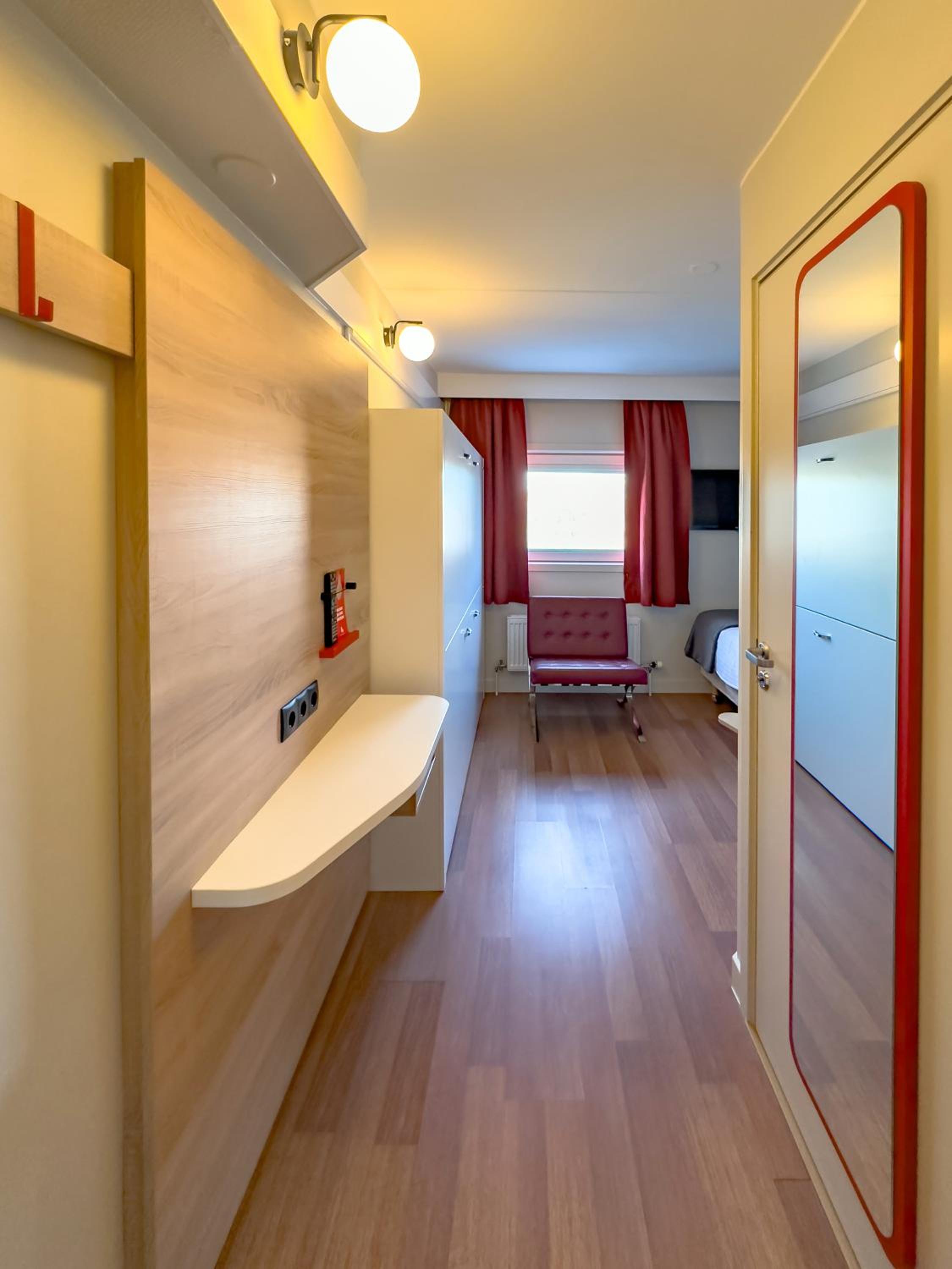 Standard Triple Room photo 2