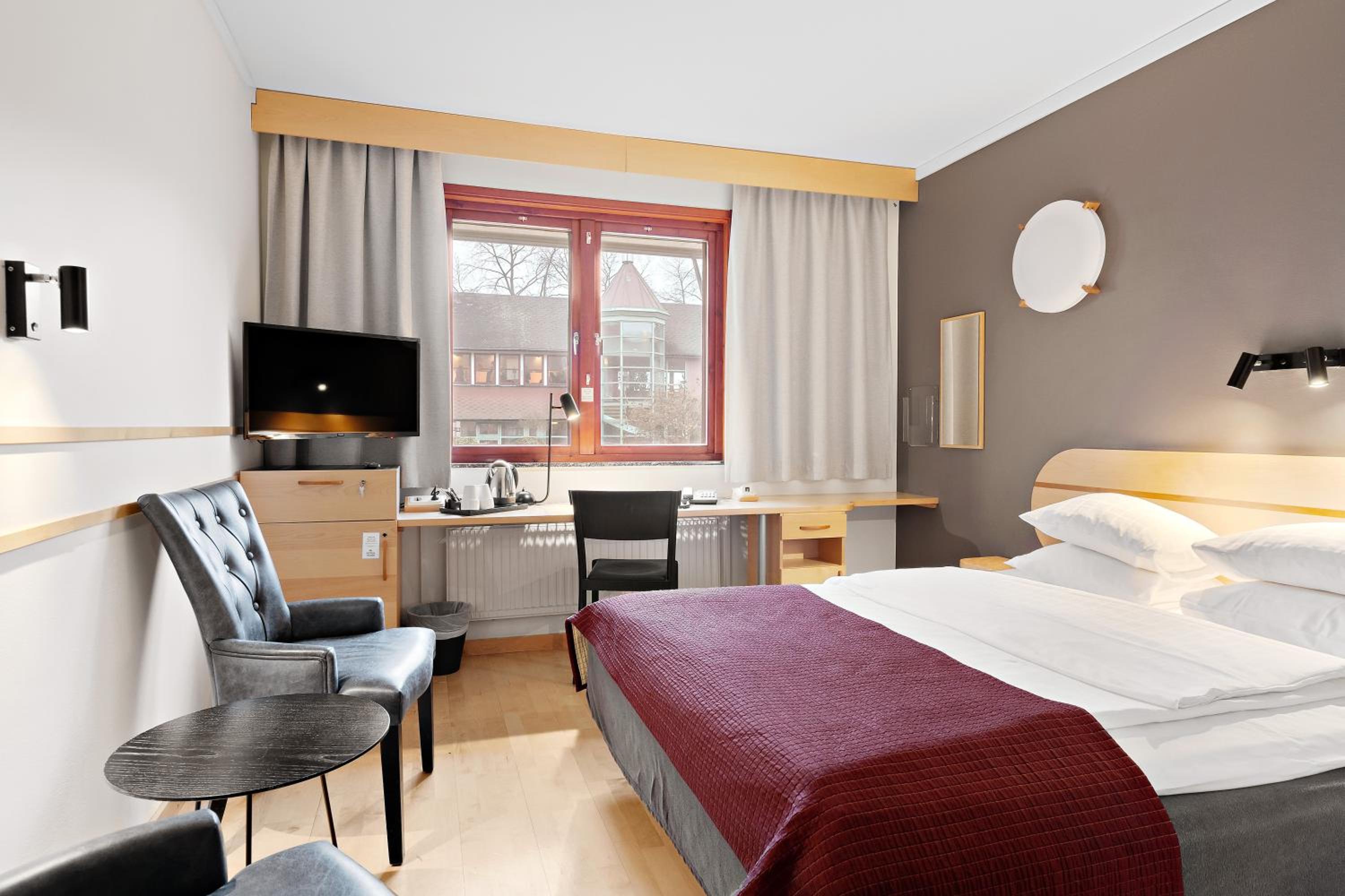 Standard Queen Room - Photo 2