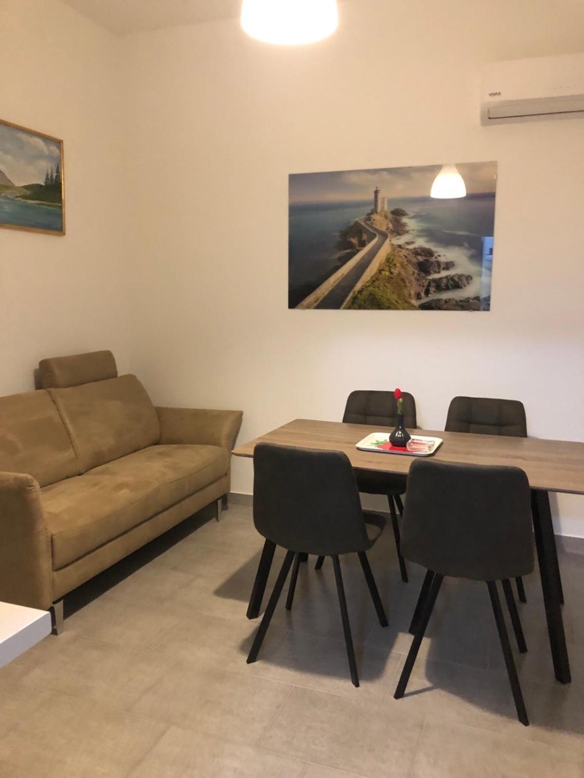 Apartment photo 3
