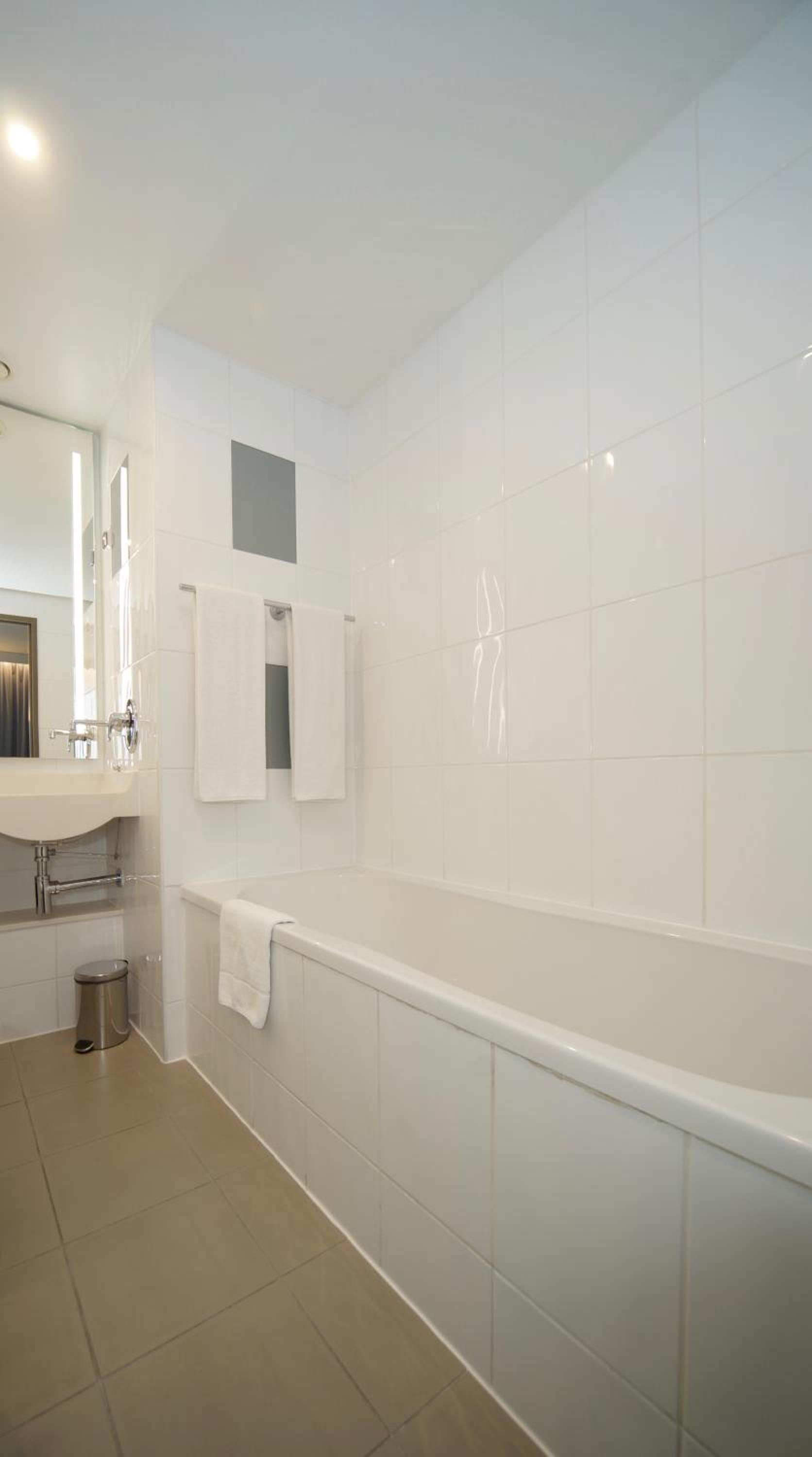 Superior Twin Room - Photo 4
