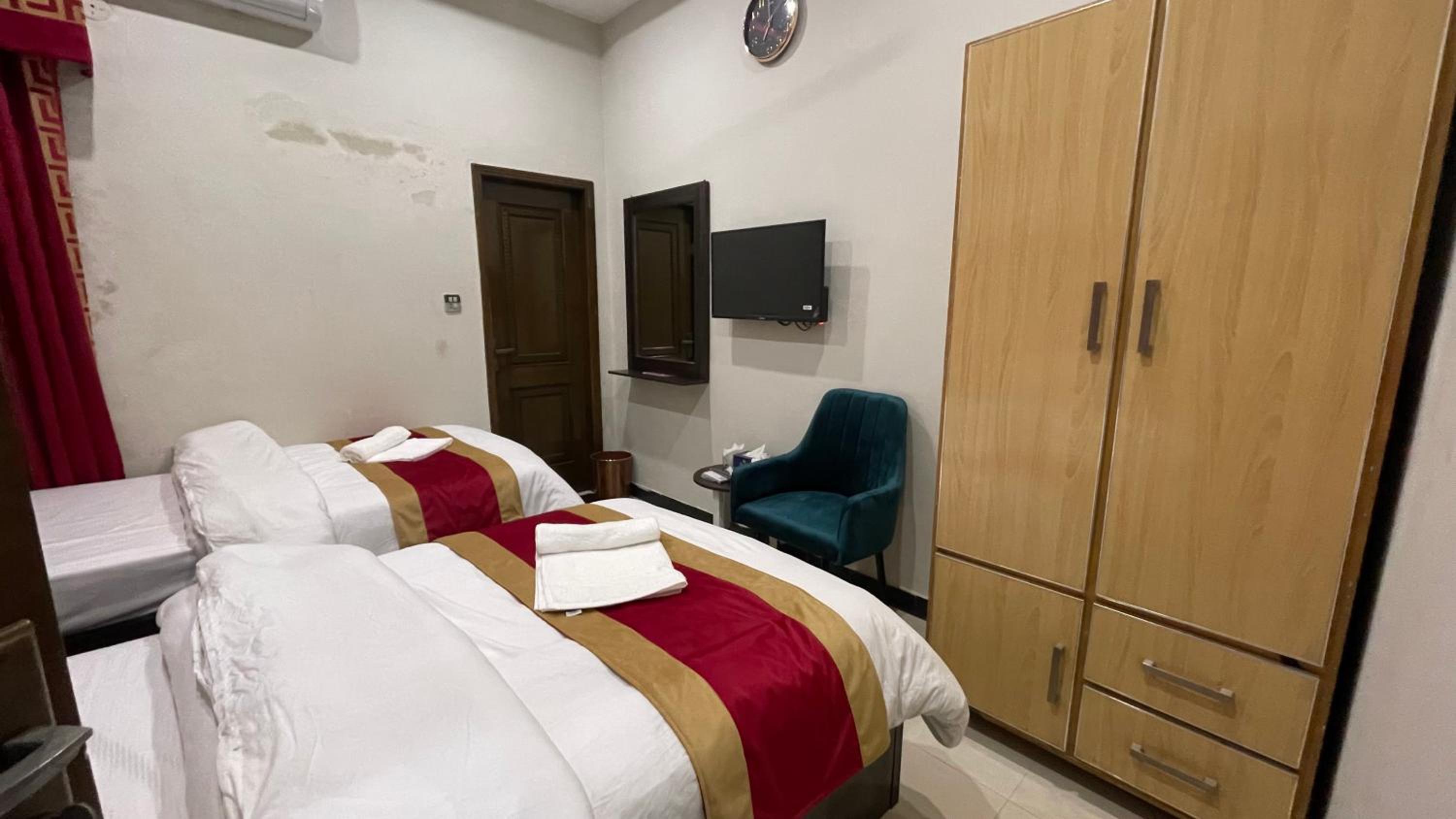 Deluxe Twin Room photo 3