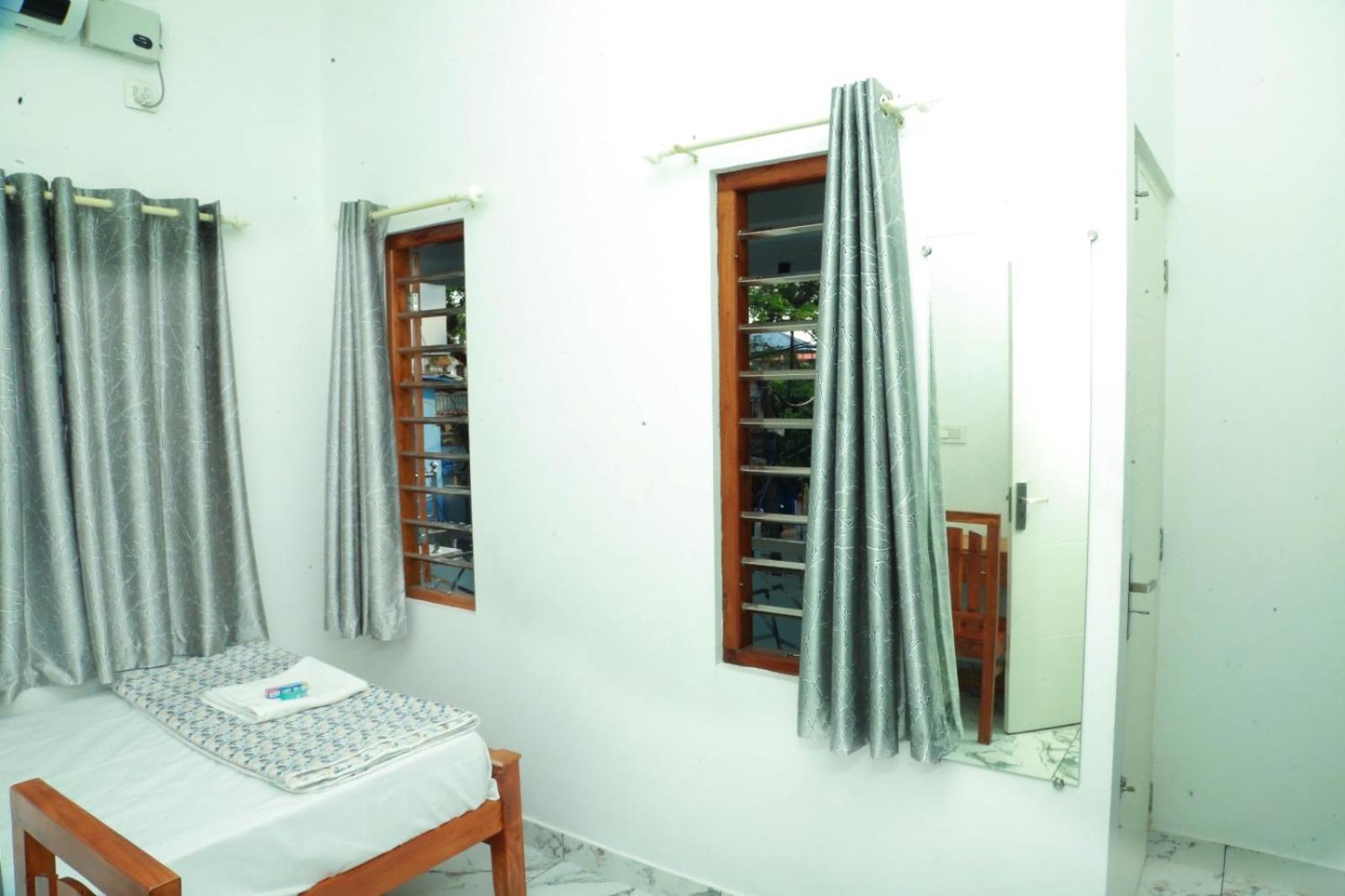 Double Room with Balcony photo 1