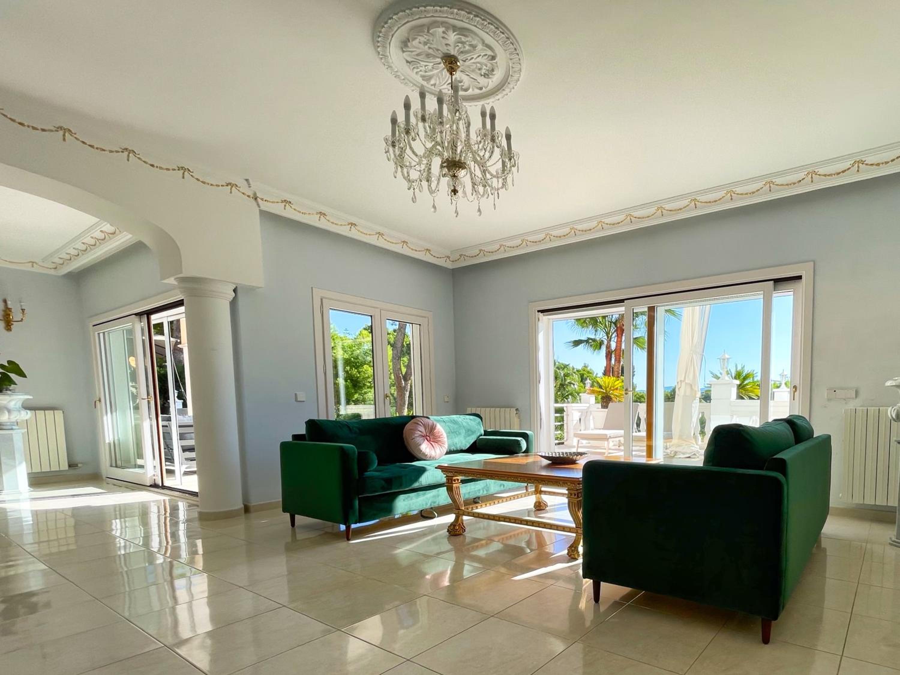 Three-Bedroom Villa photo 2