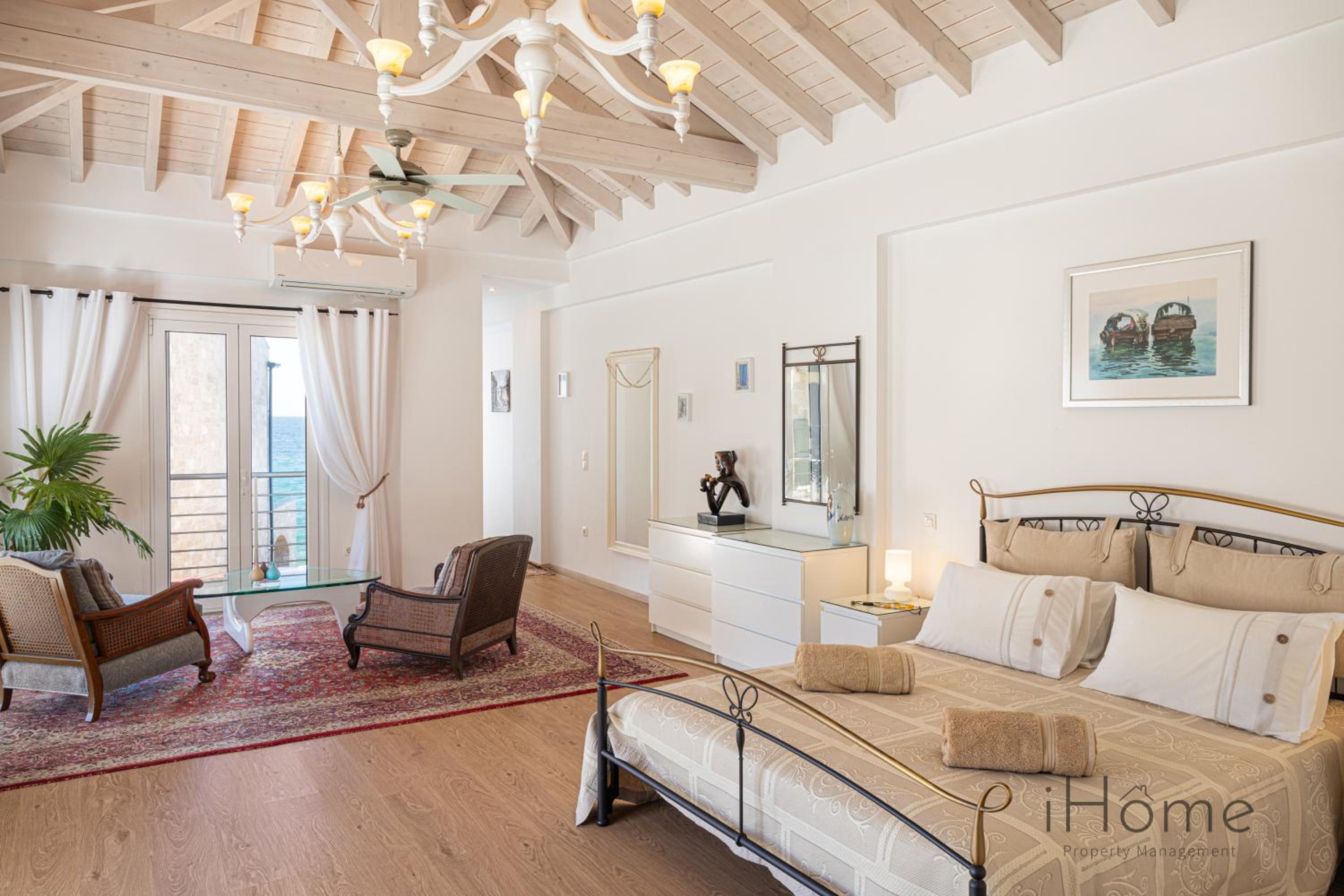 Villa photo 1
