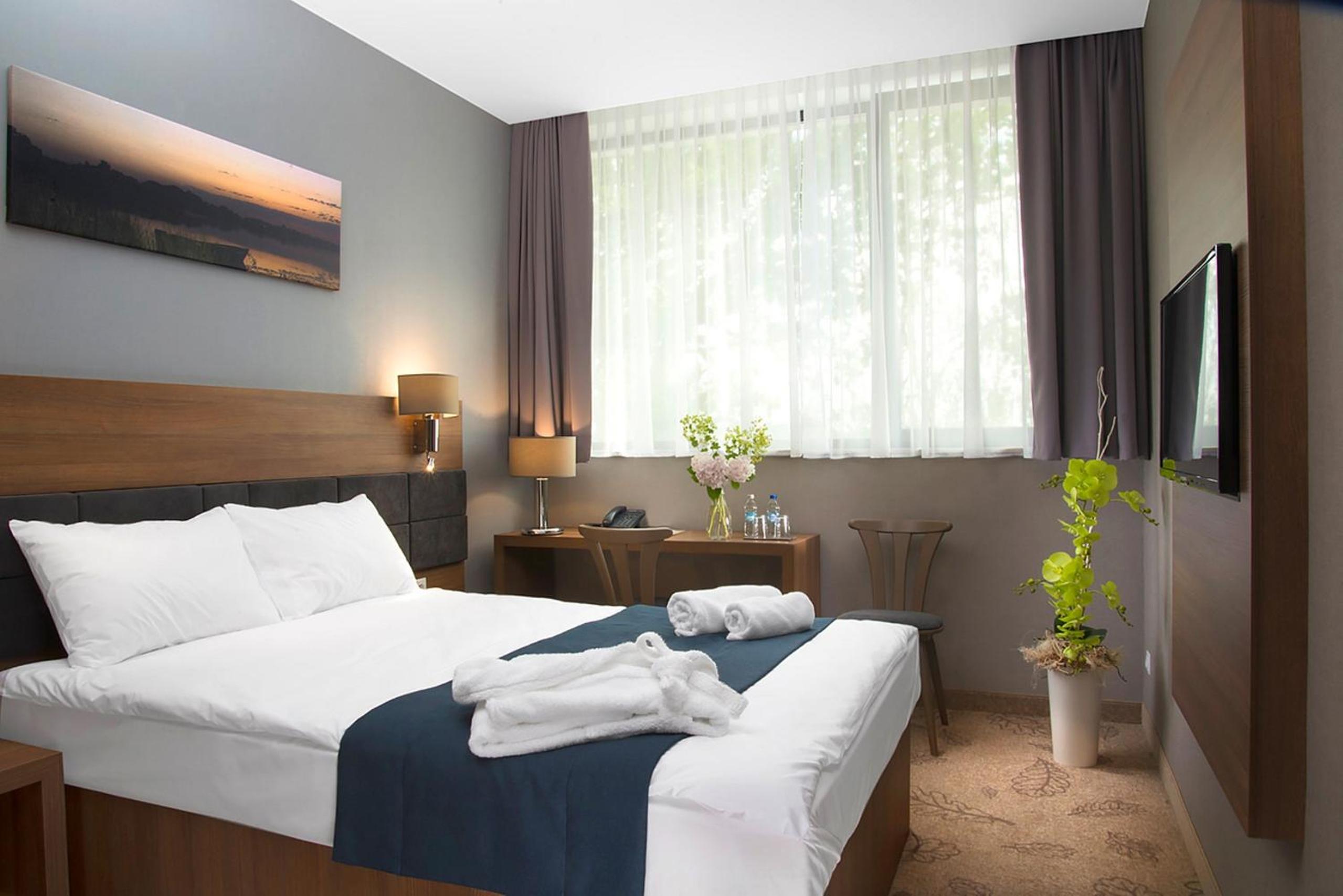 Standard Double Room - Photo 1