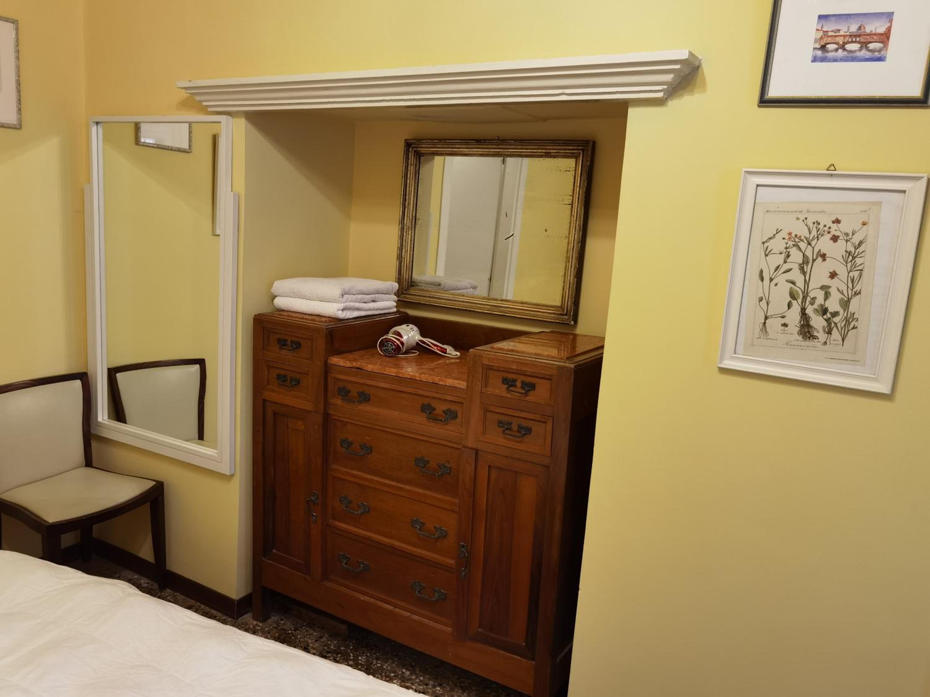Double or Twin Room photo 2