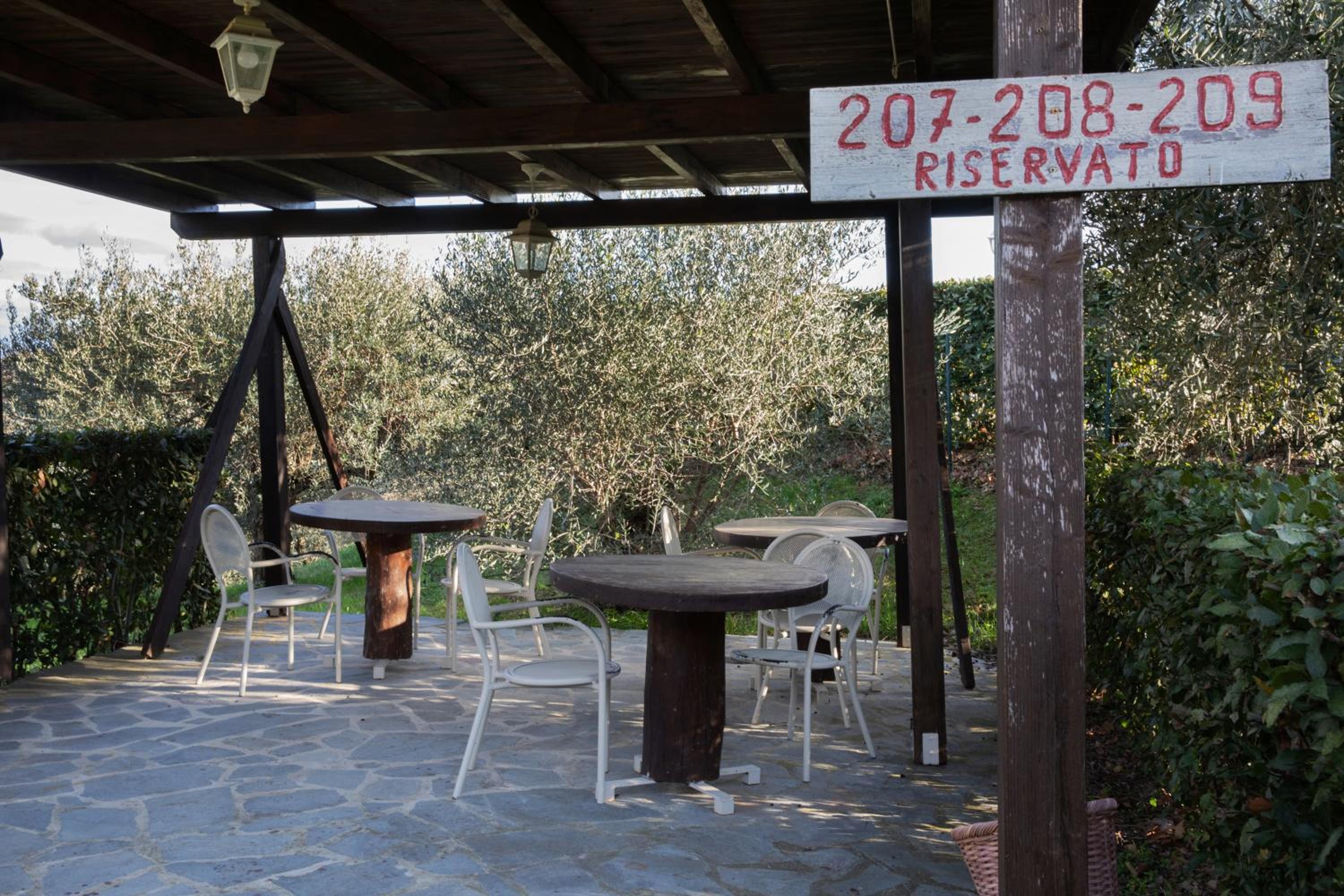 One-Bedroom Apartment - Photo 4