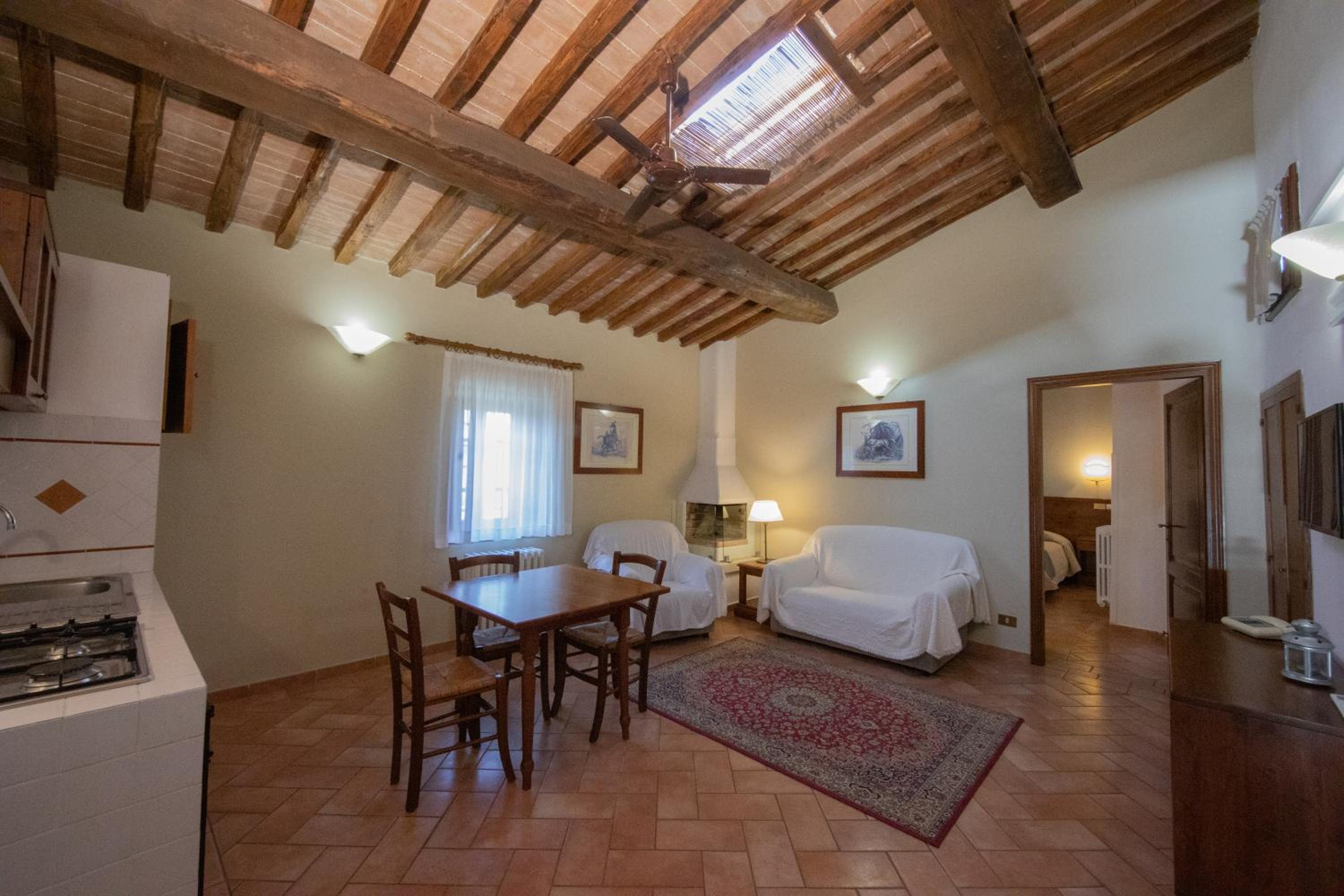 One-Bedroom Apartment - Photo 12