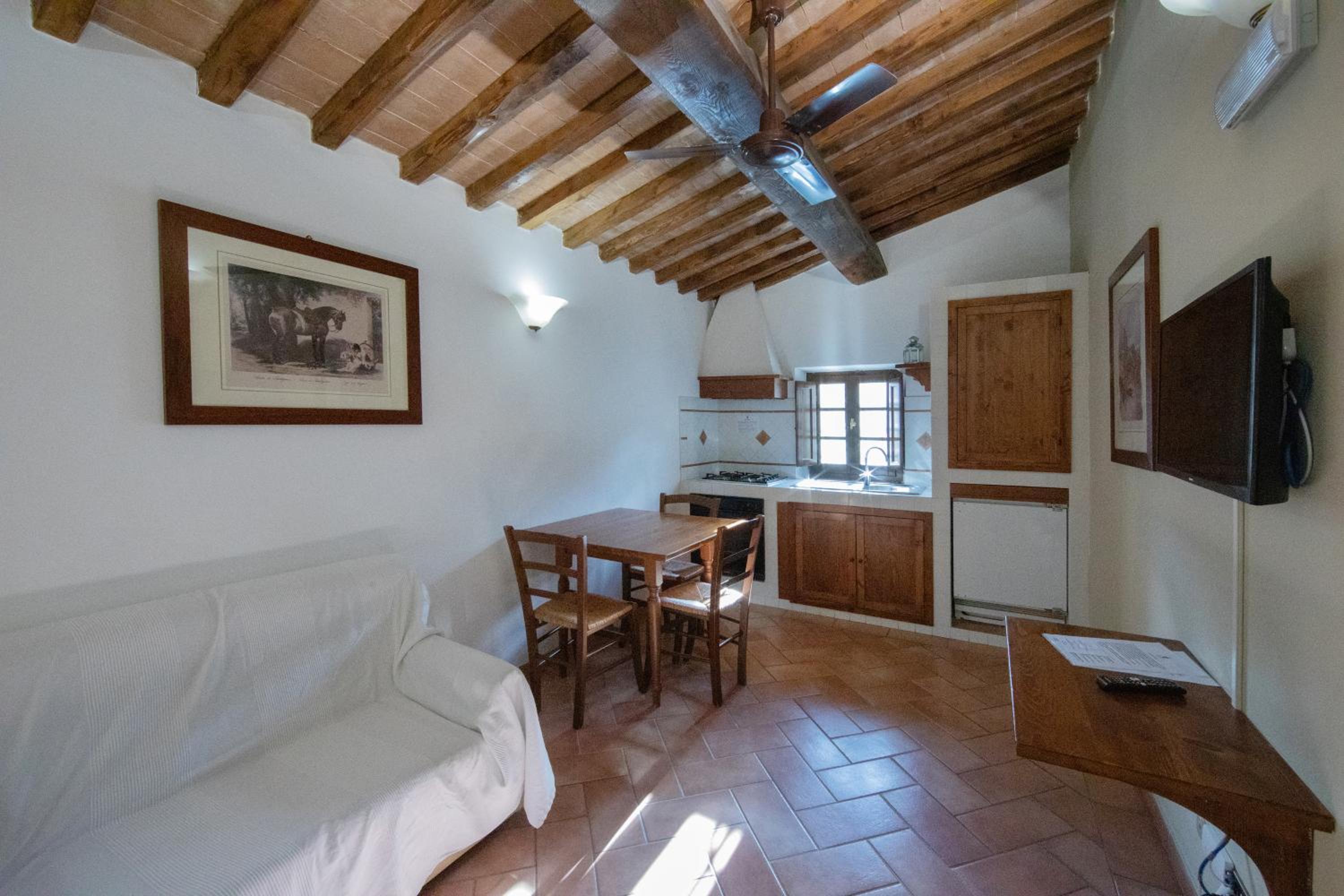 One-Bedroom Apartment - Photo 10