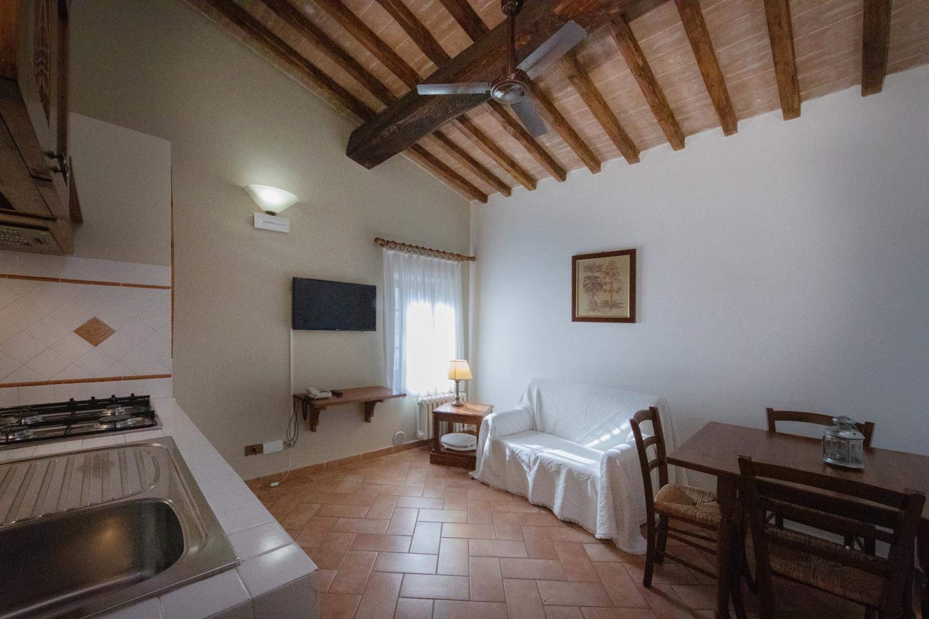 One-Bedroom Apartment - Photo 16