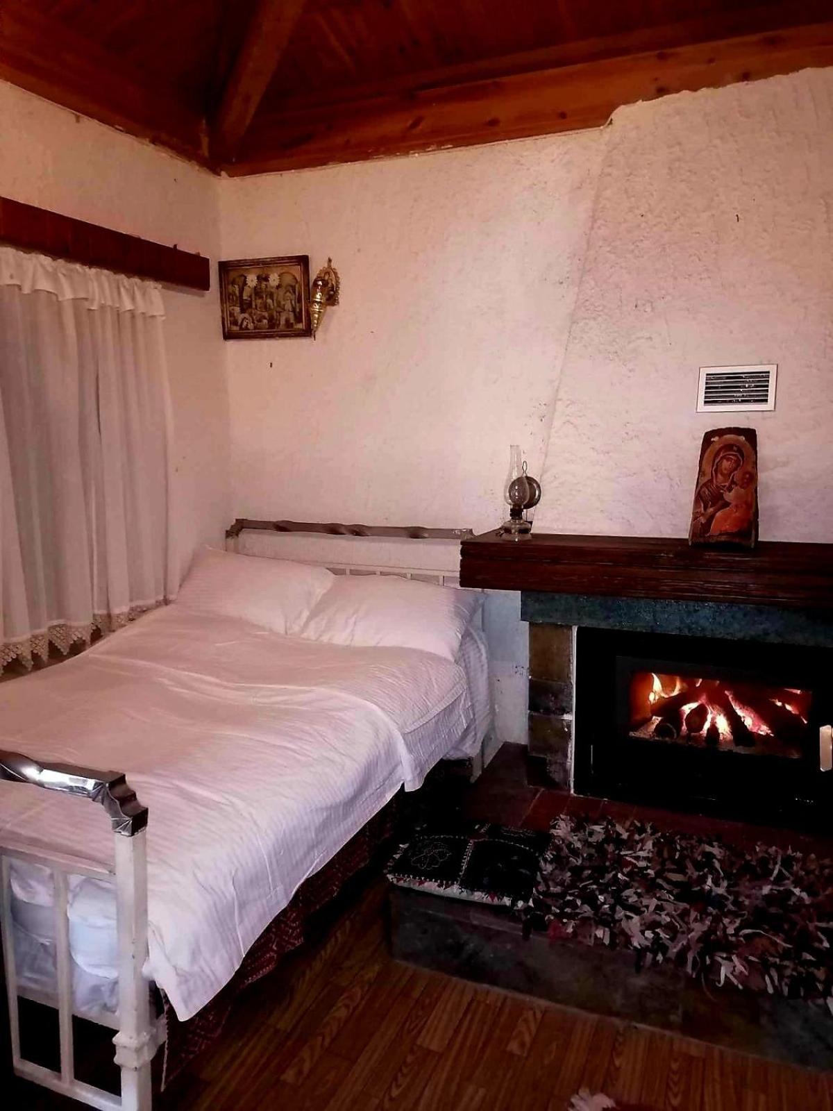 Two-Bedroom House photo 3