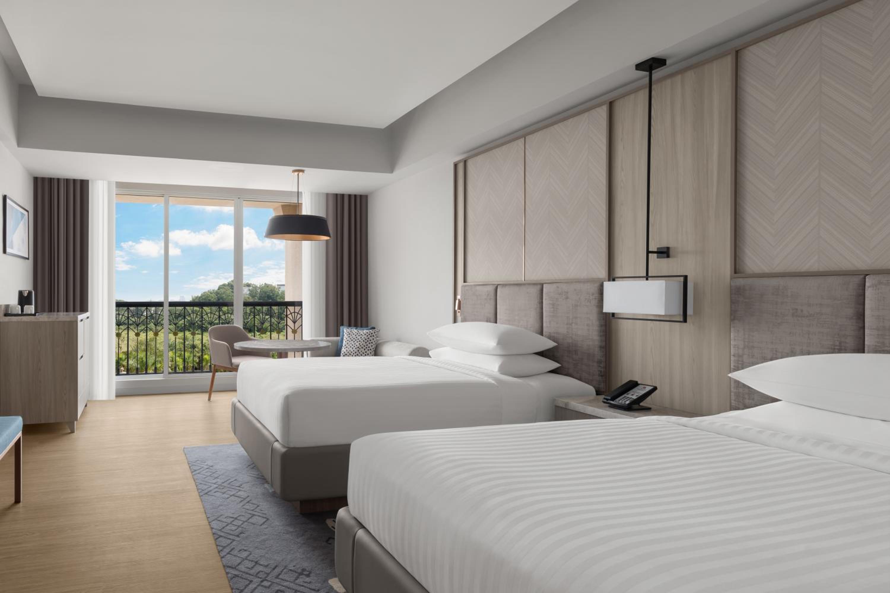 Deluxe, Guest room, Twin/Single Bed(s), Pool view - Photo 2