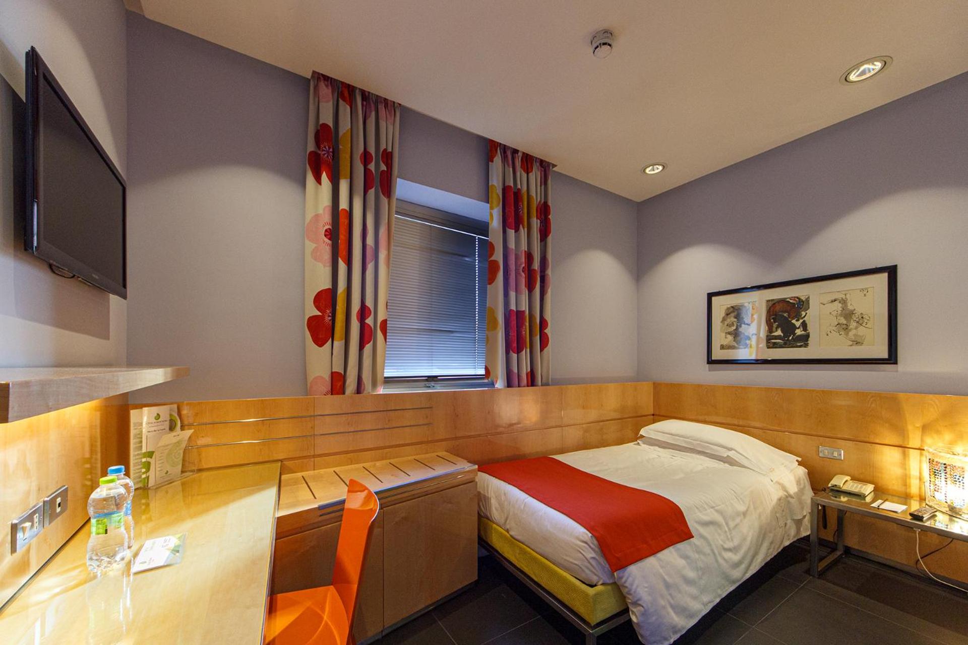 Classic Single Room
