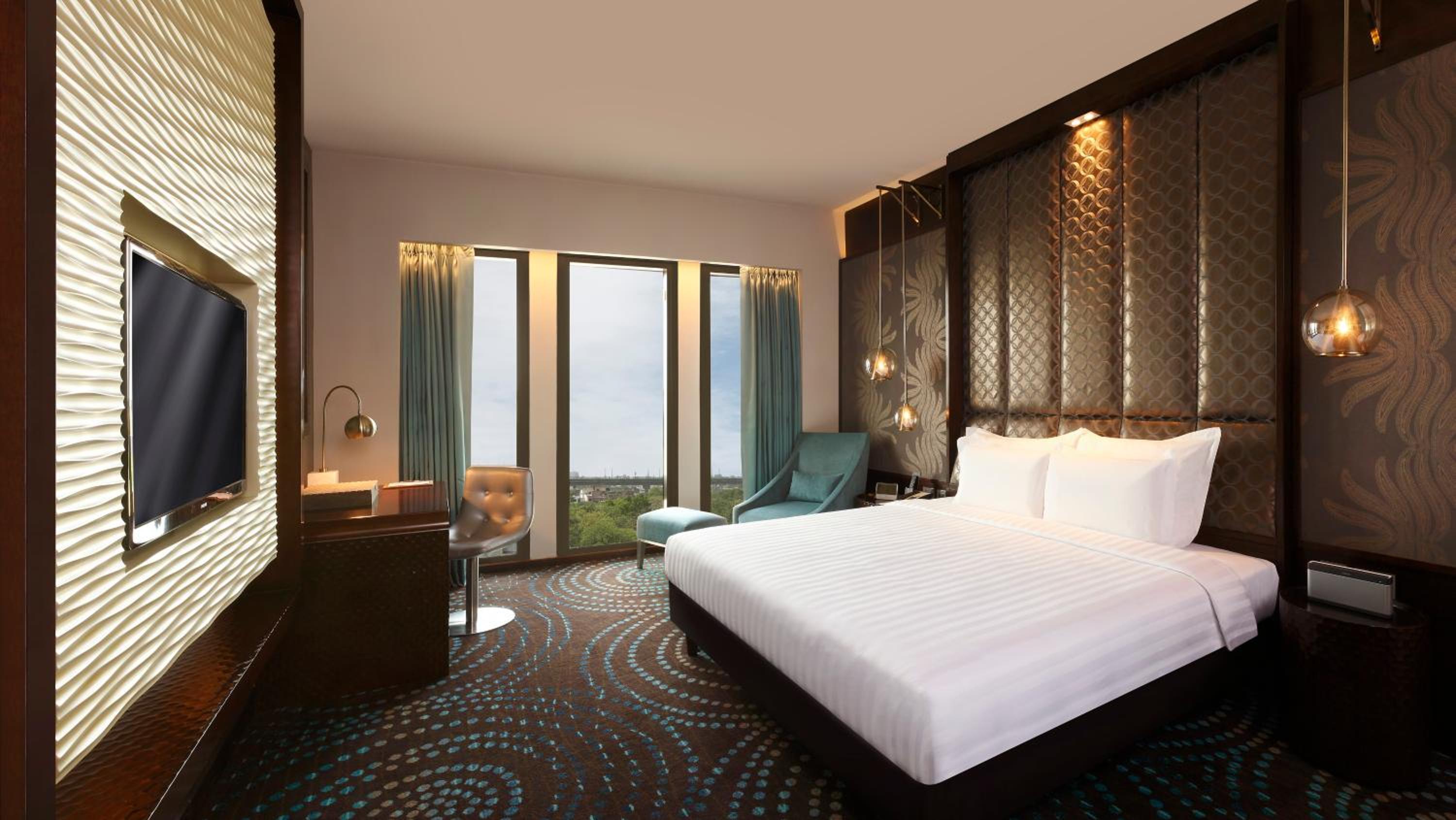 Your Stay is on us-Room rate is 100% redeemable against food and beverage