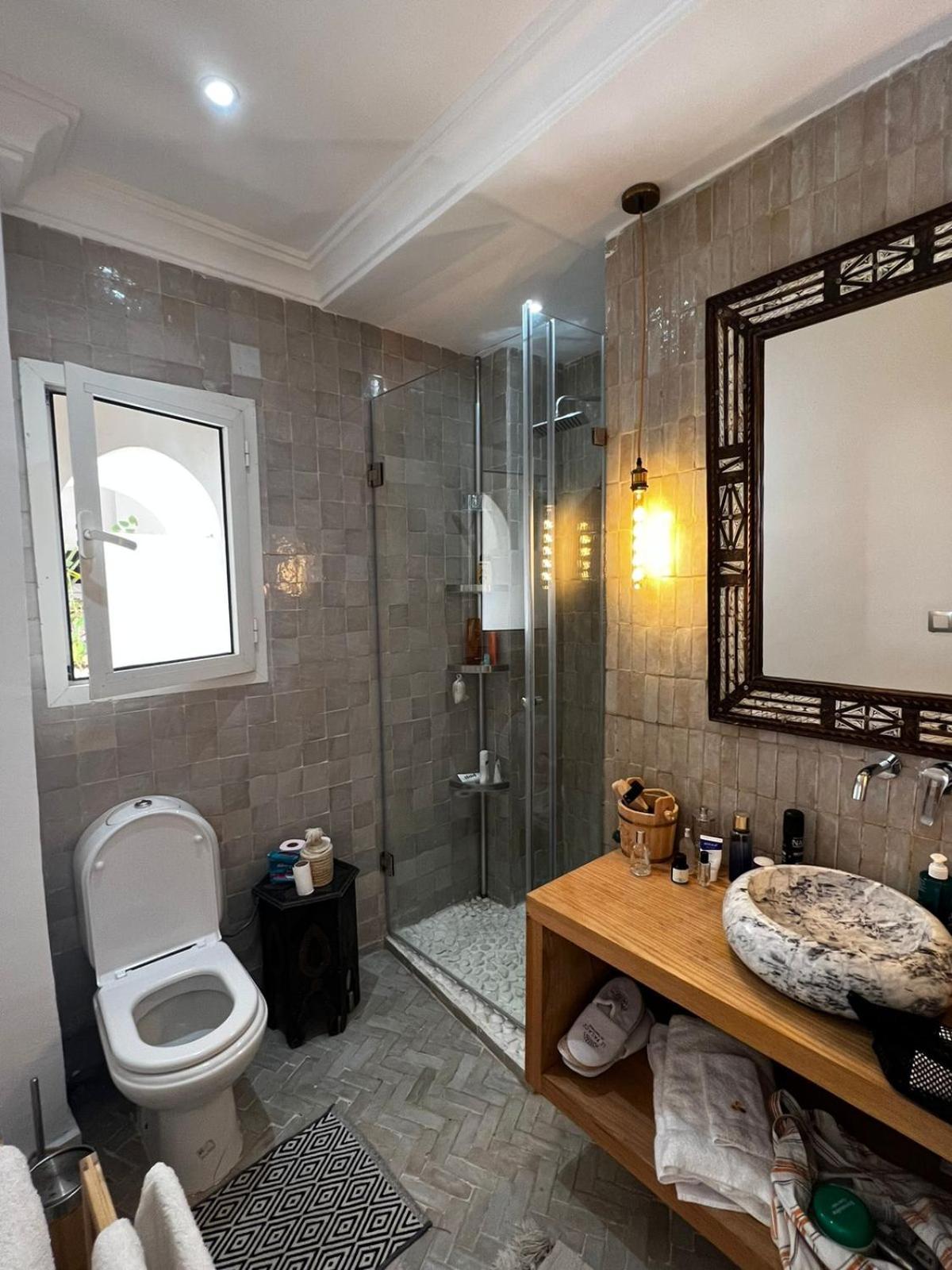 Four-Bedroom House photo 2
