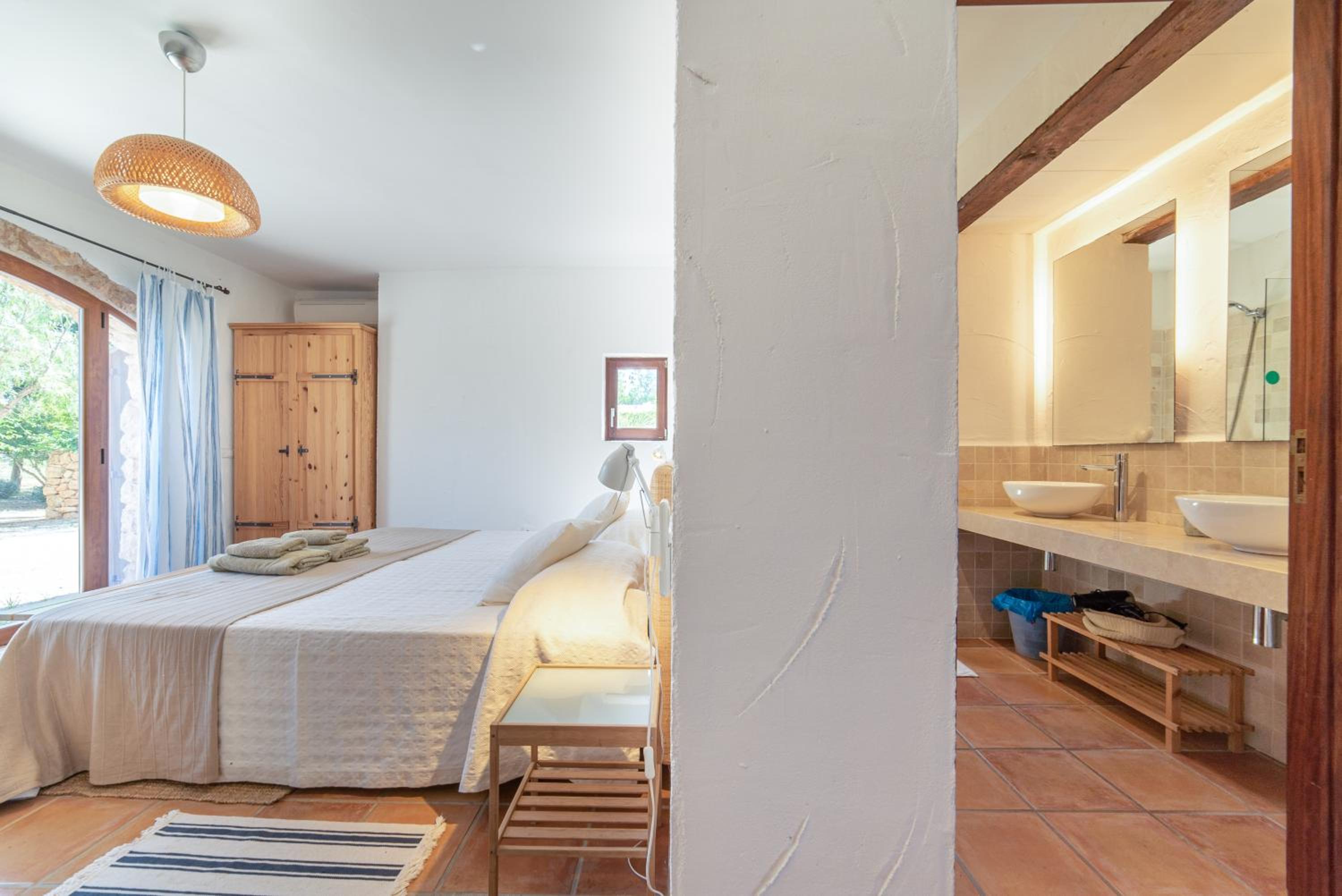 Villa photo 3