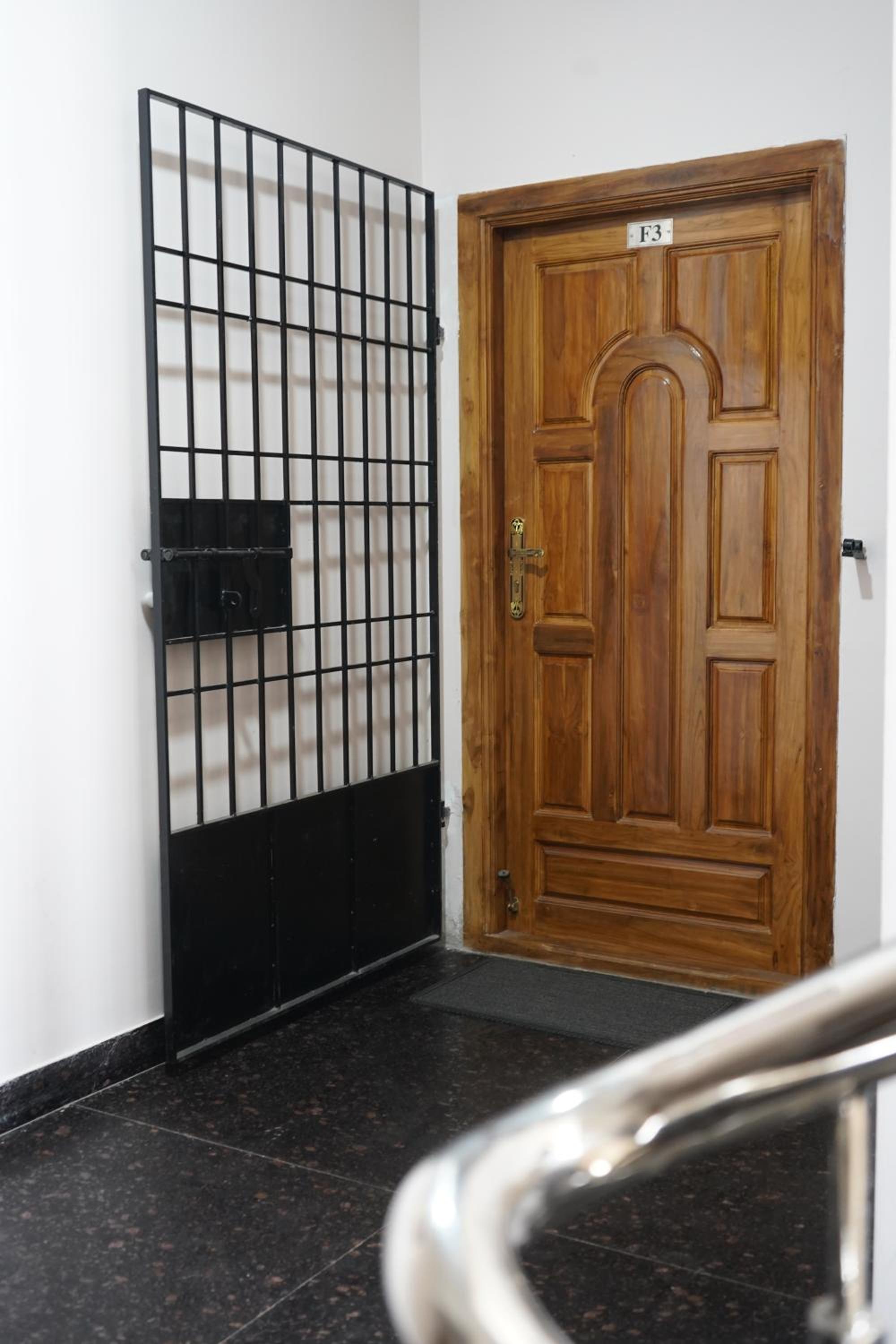 Two-Bedroom Apartment - Photo 49