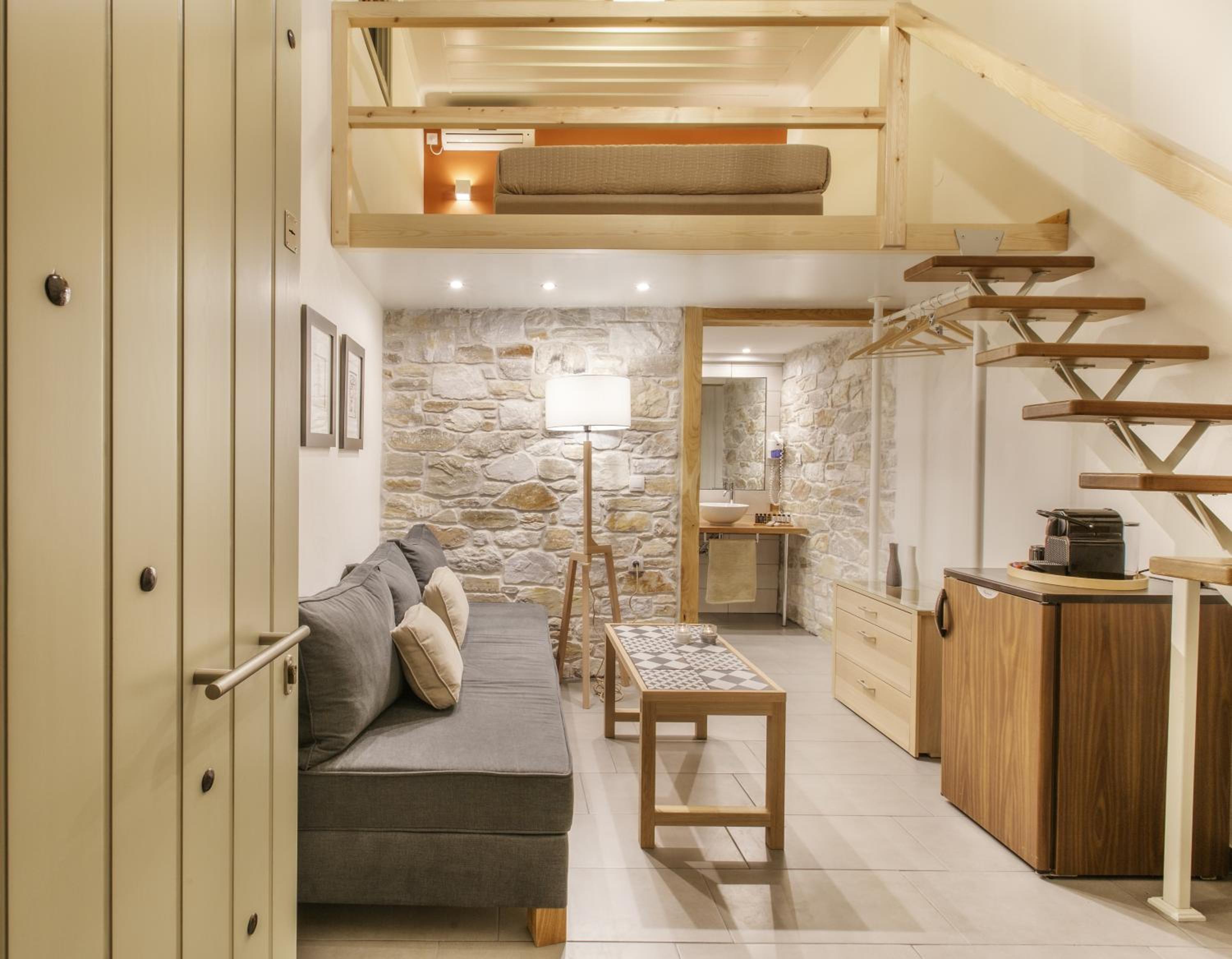 Classic Loft Red