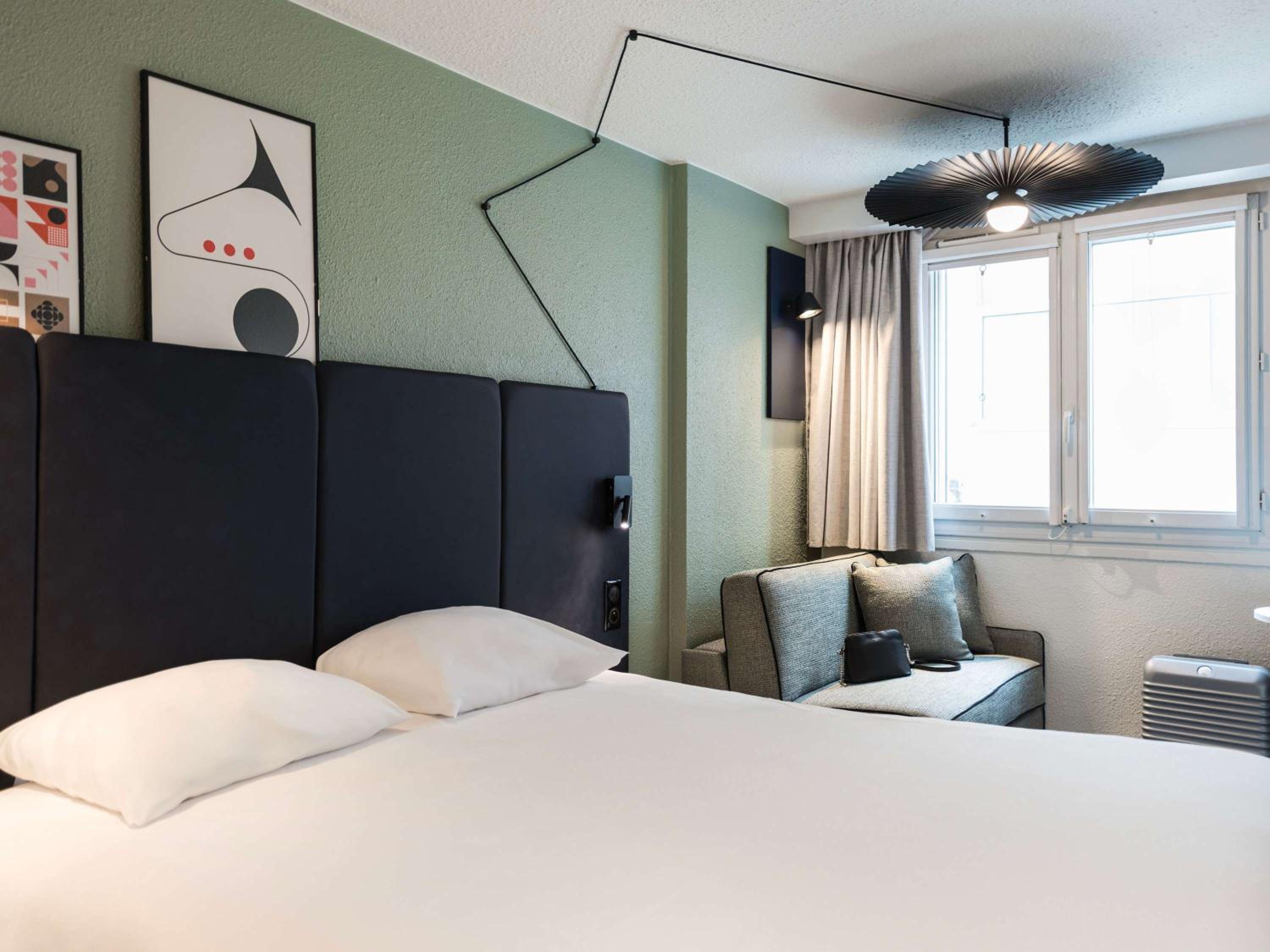 Standard Room with 1 Double Bed and 1 Sofa Bed thumbnail 5