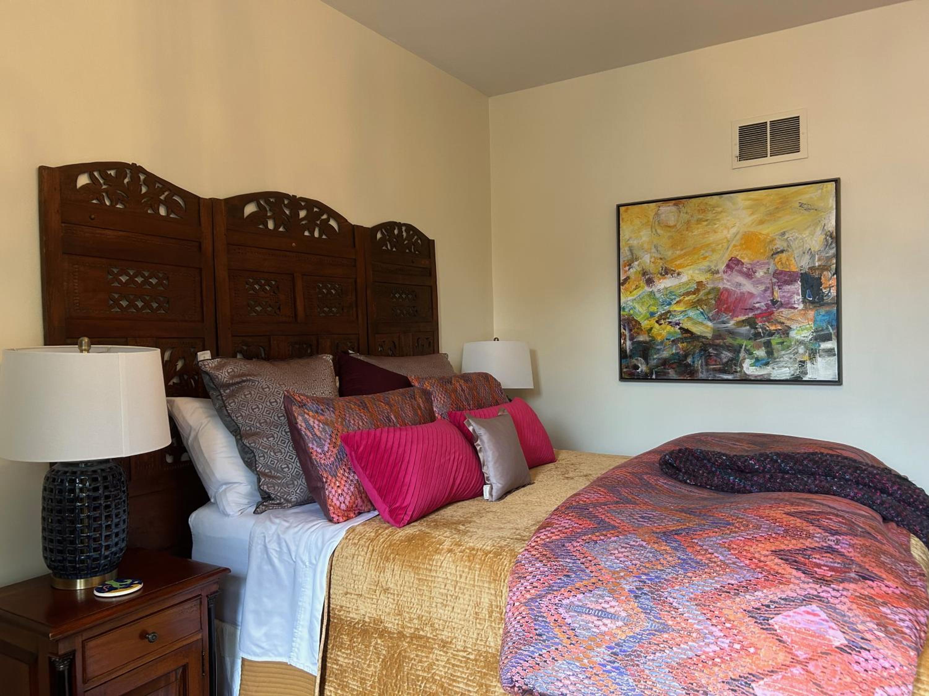 Queen Suite with Spa Bath