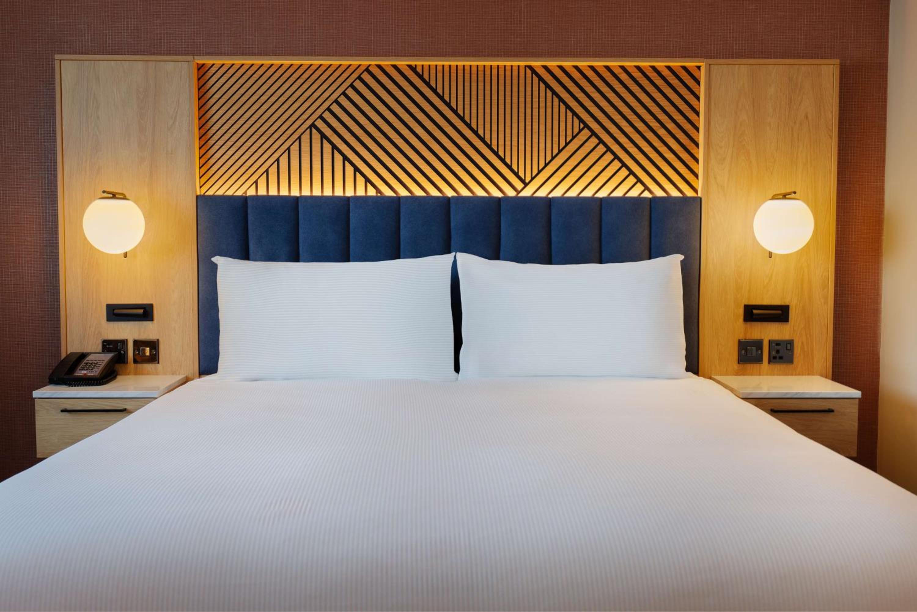 Superior King Room - Photo 1