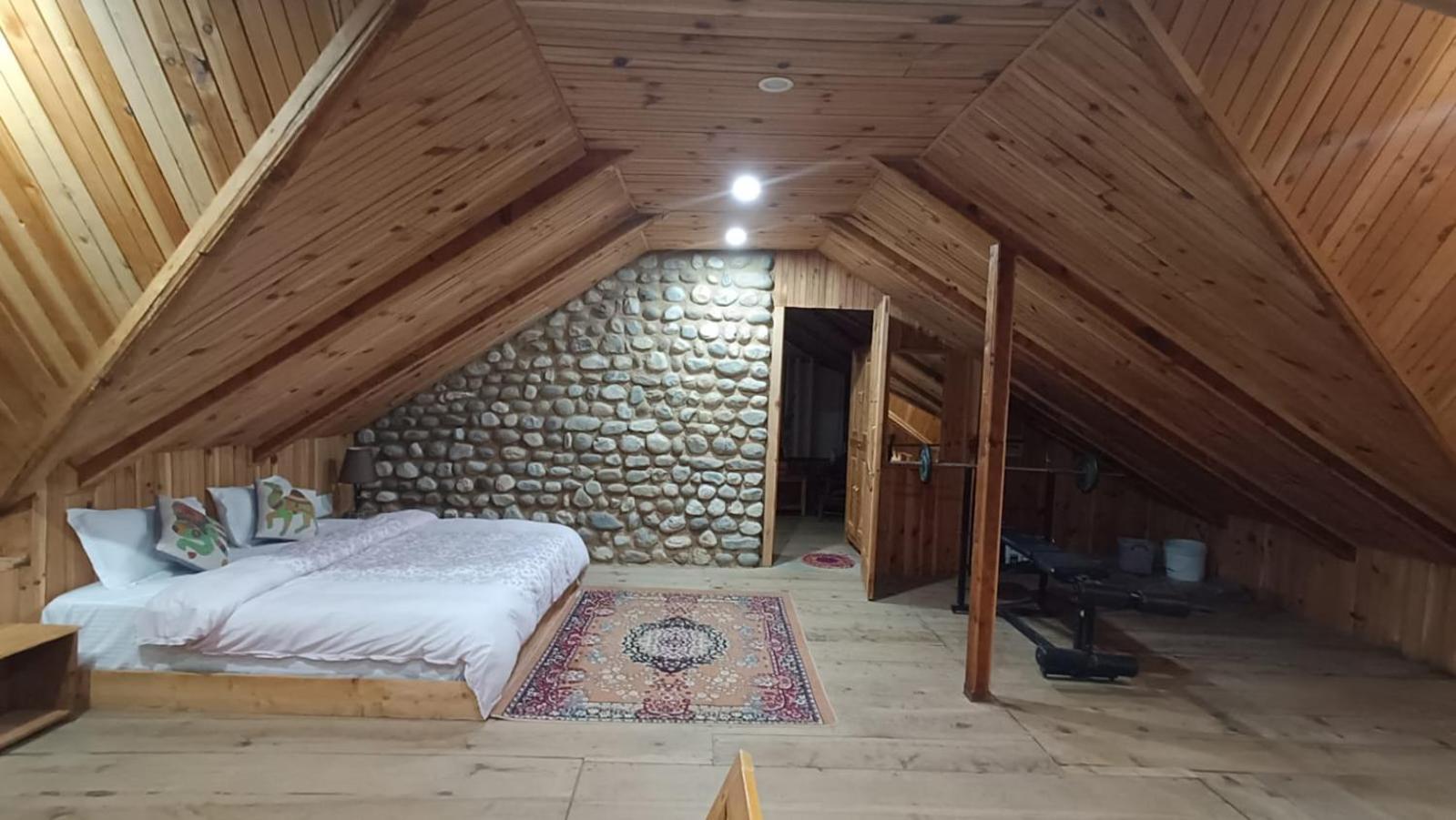 Family Room with Mountain View photo 1