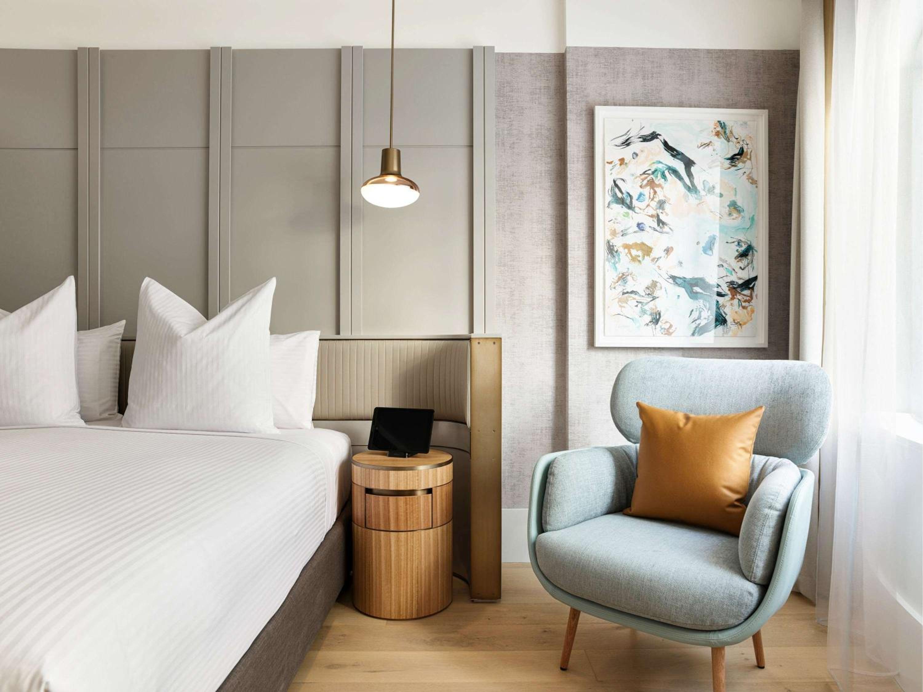Junior King Suite