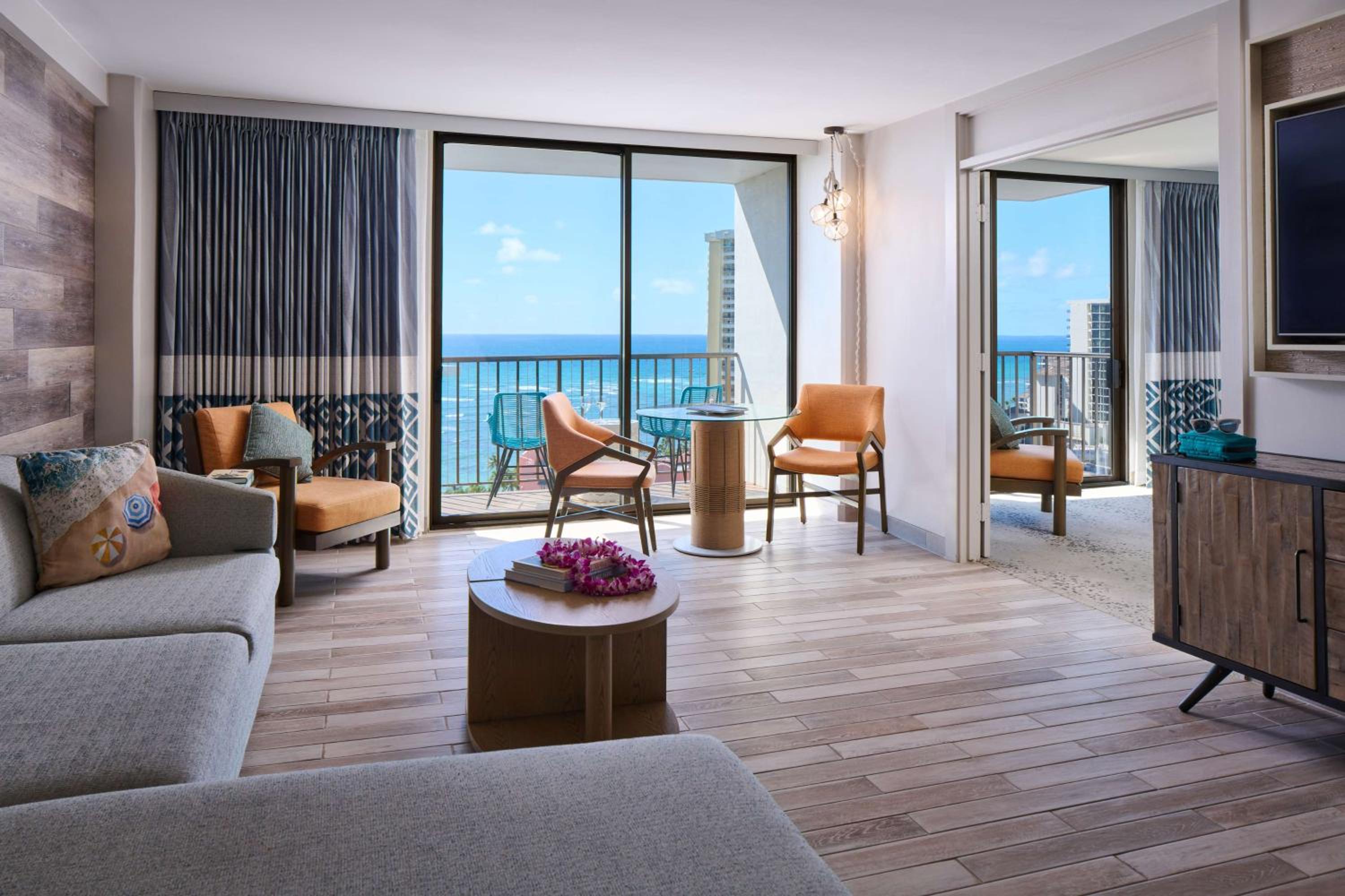 Suite - Photo 2