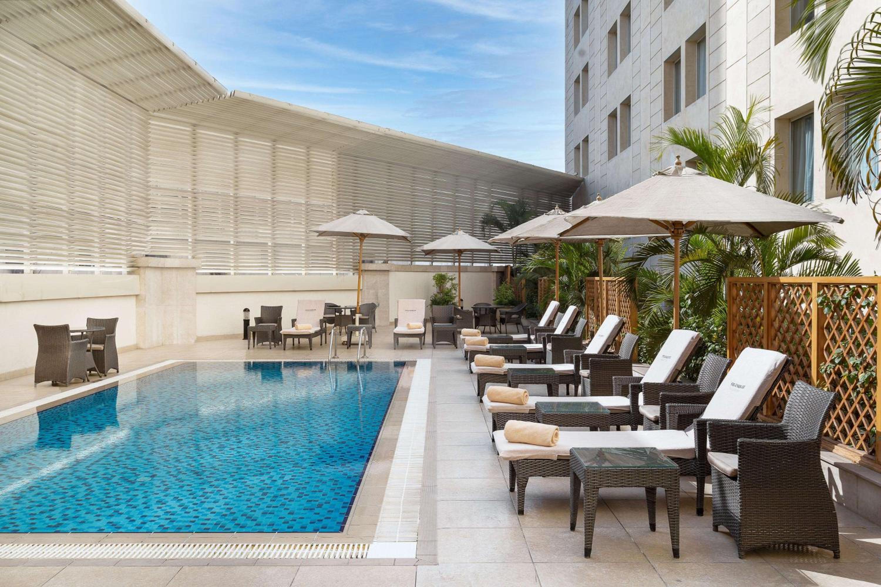 Superior Twin Pool View Room