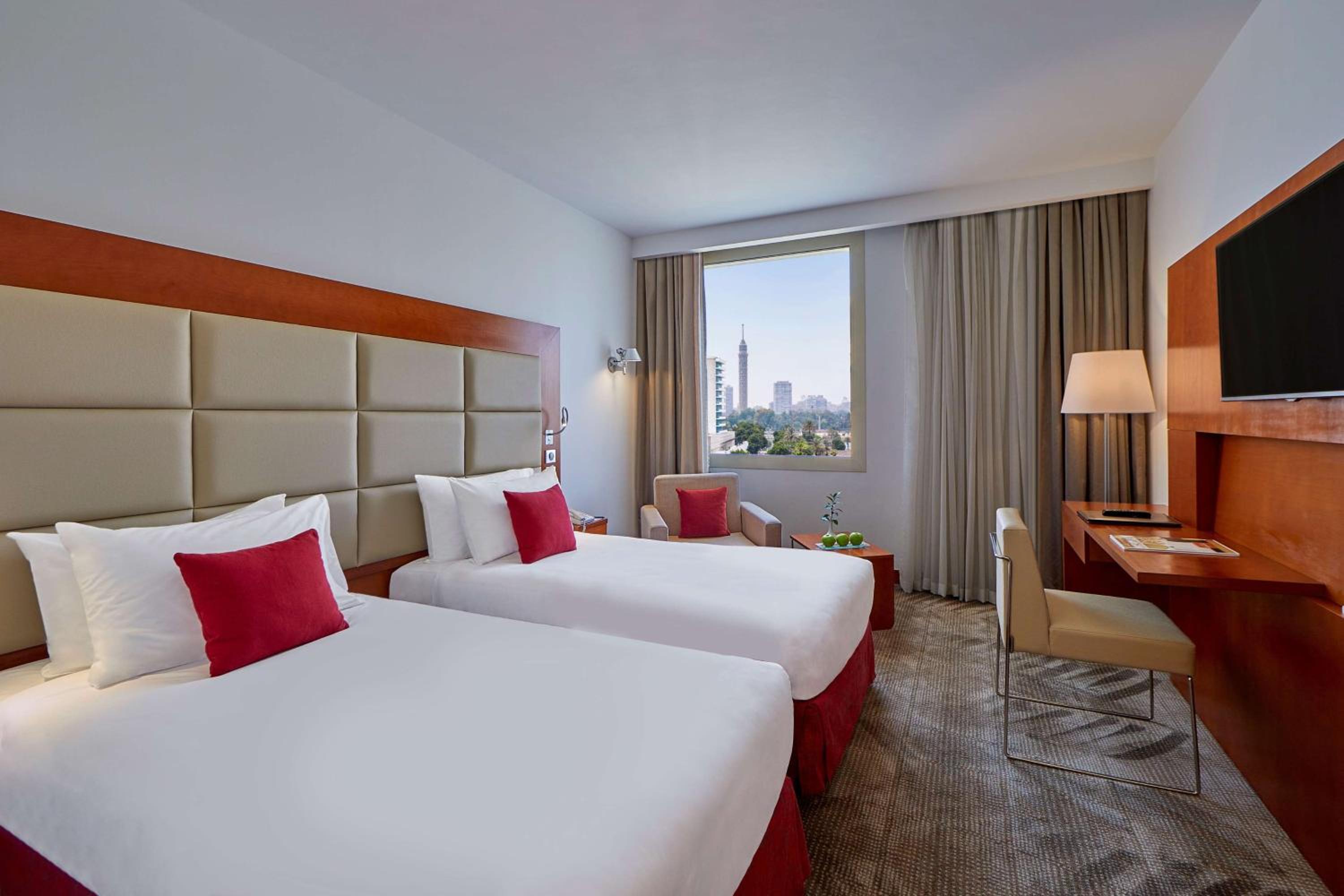 Superior Pool View Room thumbnail 5