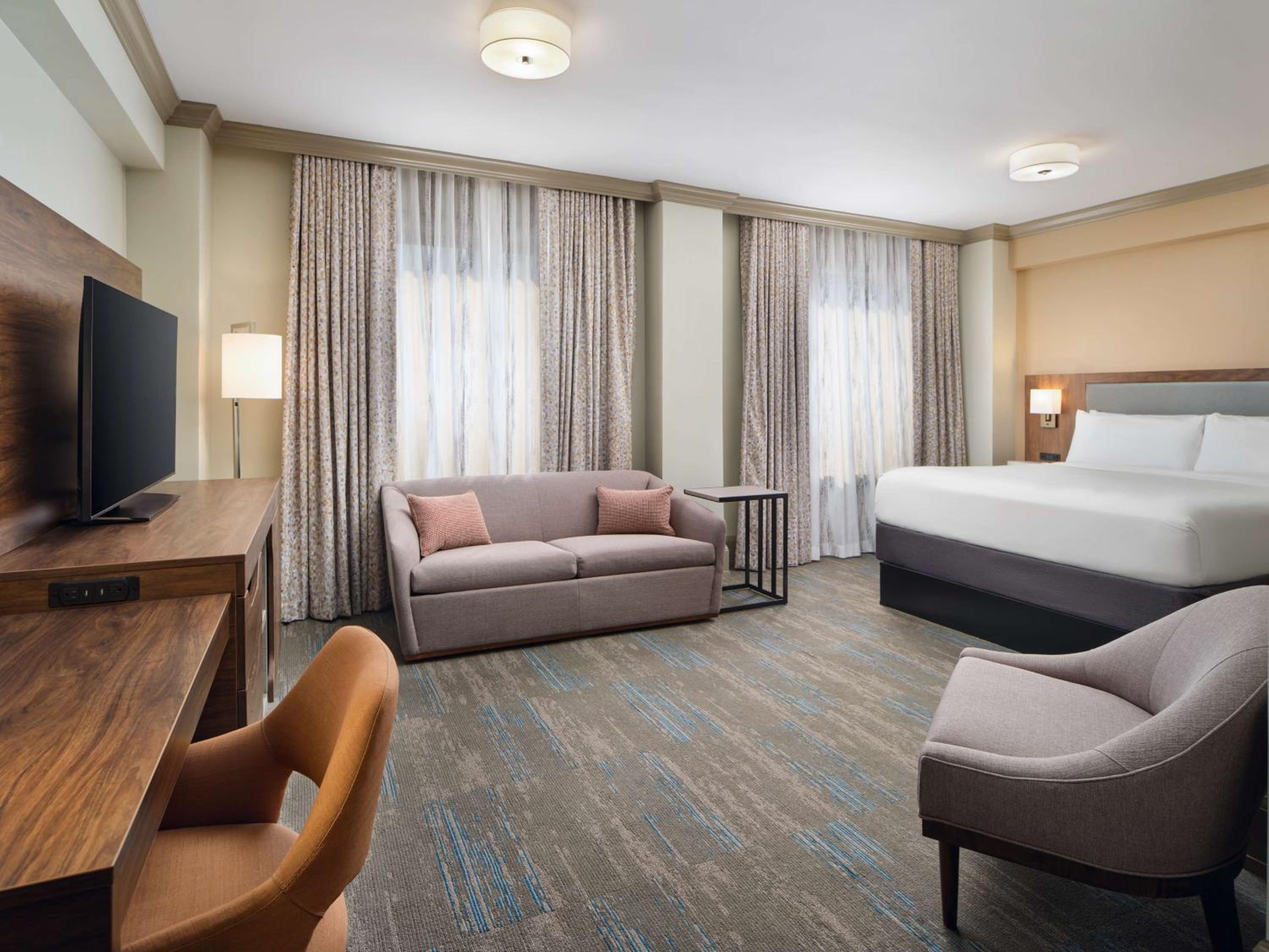Studio Suite - Double Room with two beds and Sofabed - Photo 1