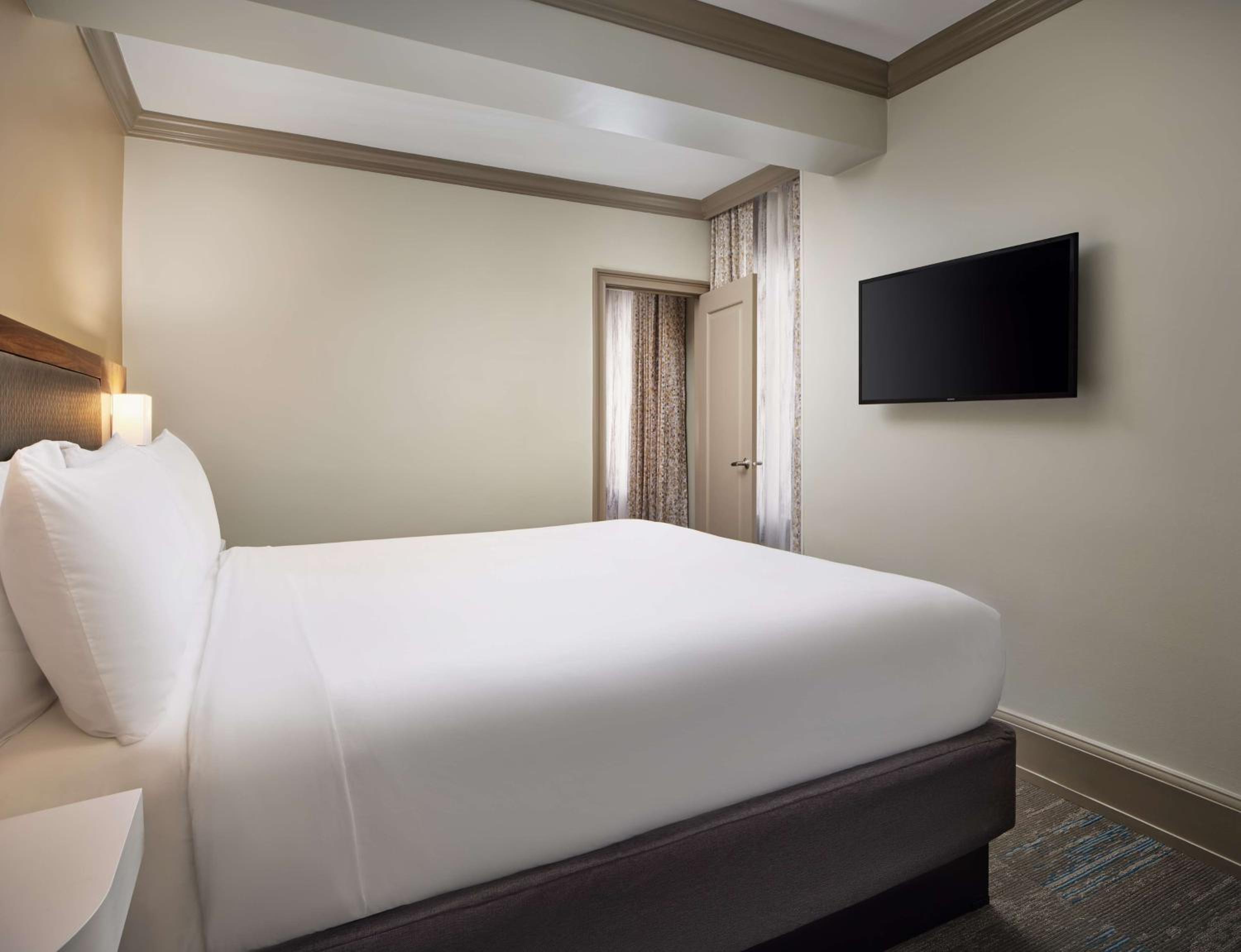King Suite - Photo 1