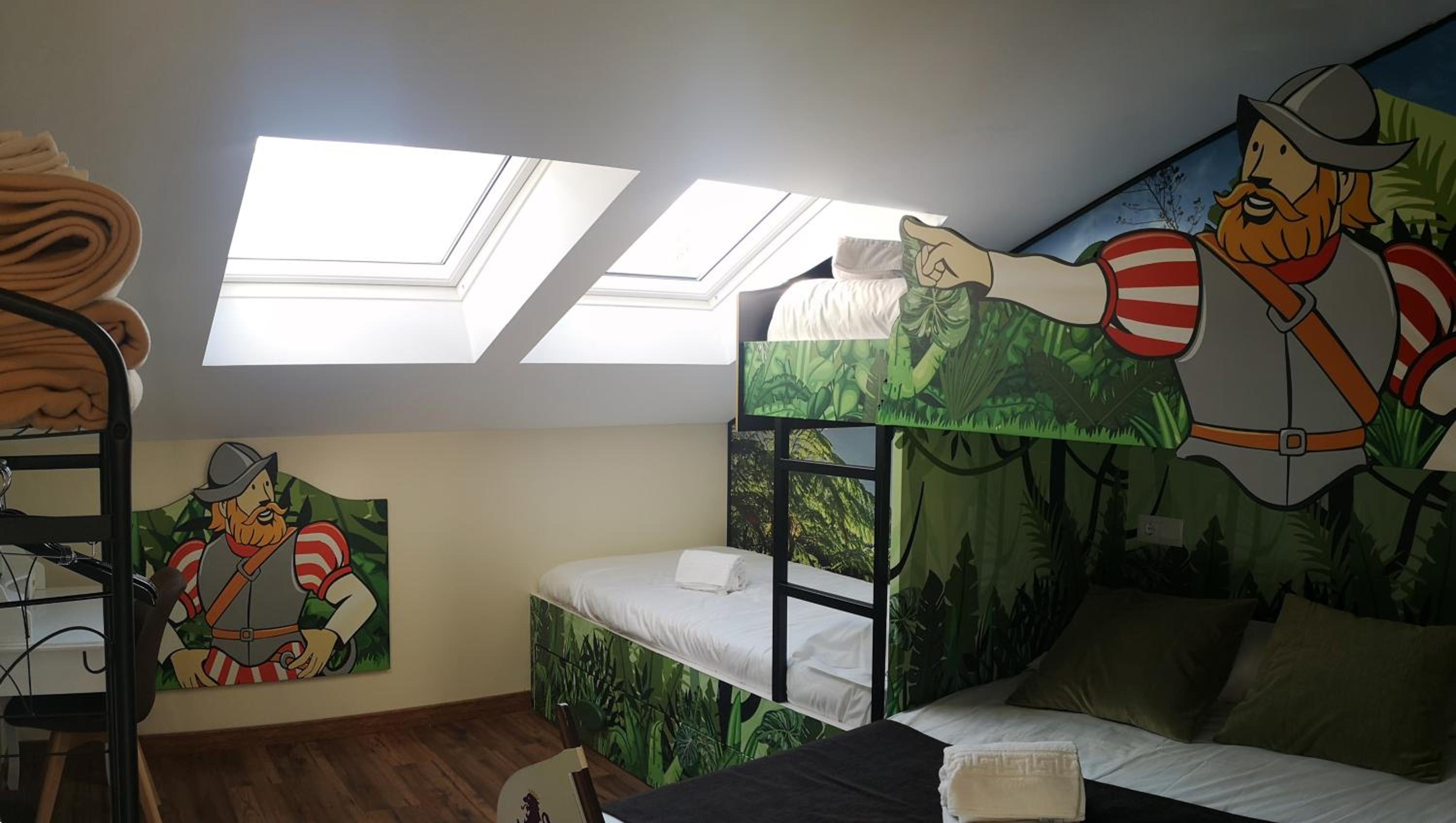 Family Room - Photo 4