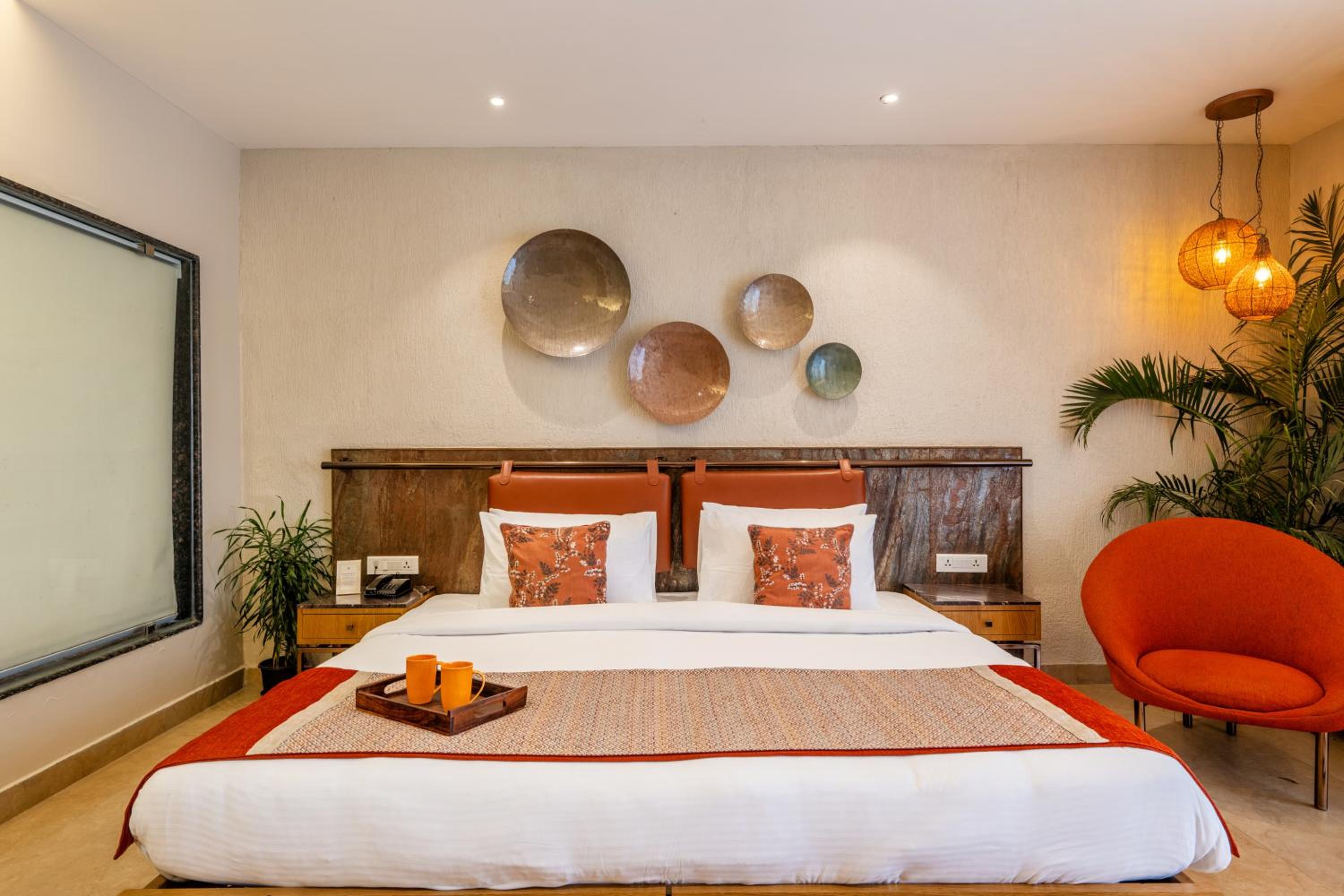 Junior Suite with Bathtub, Balcony and Ganges View  | 10% Discount on Spa, Food and Beverages photo 1