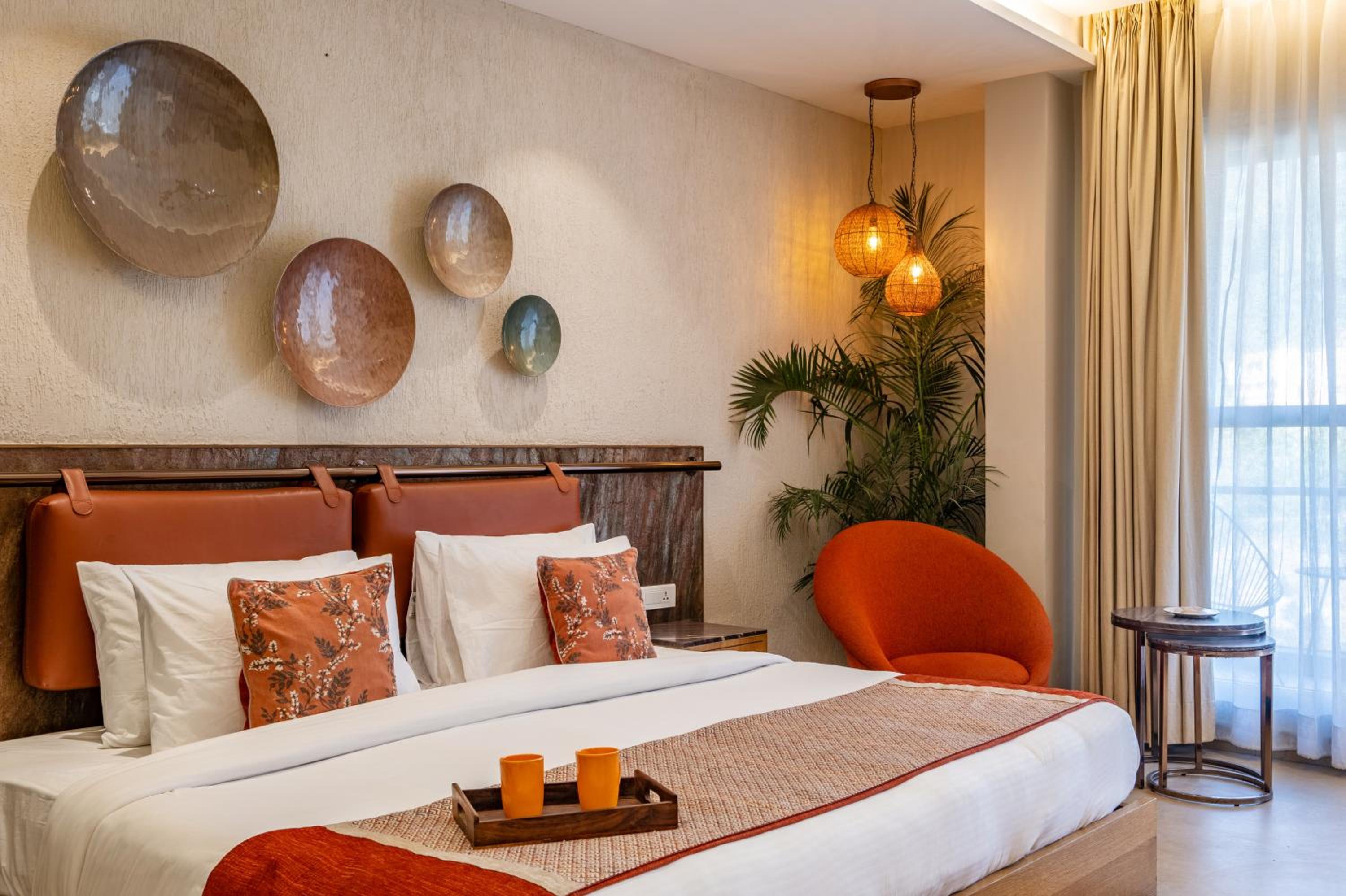 Junior Suite with Bathtub, Balcony and Ganges View  | 10% Discount on Spa, Food and Beverages photo 2