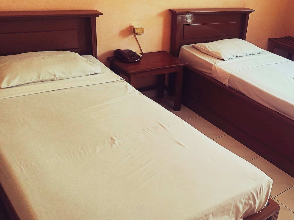 Standard Twin Room photo 2