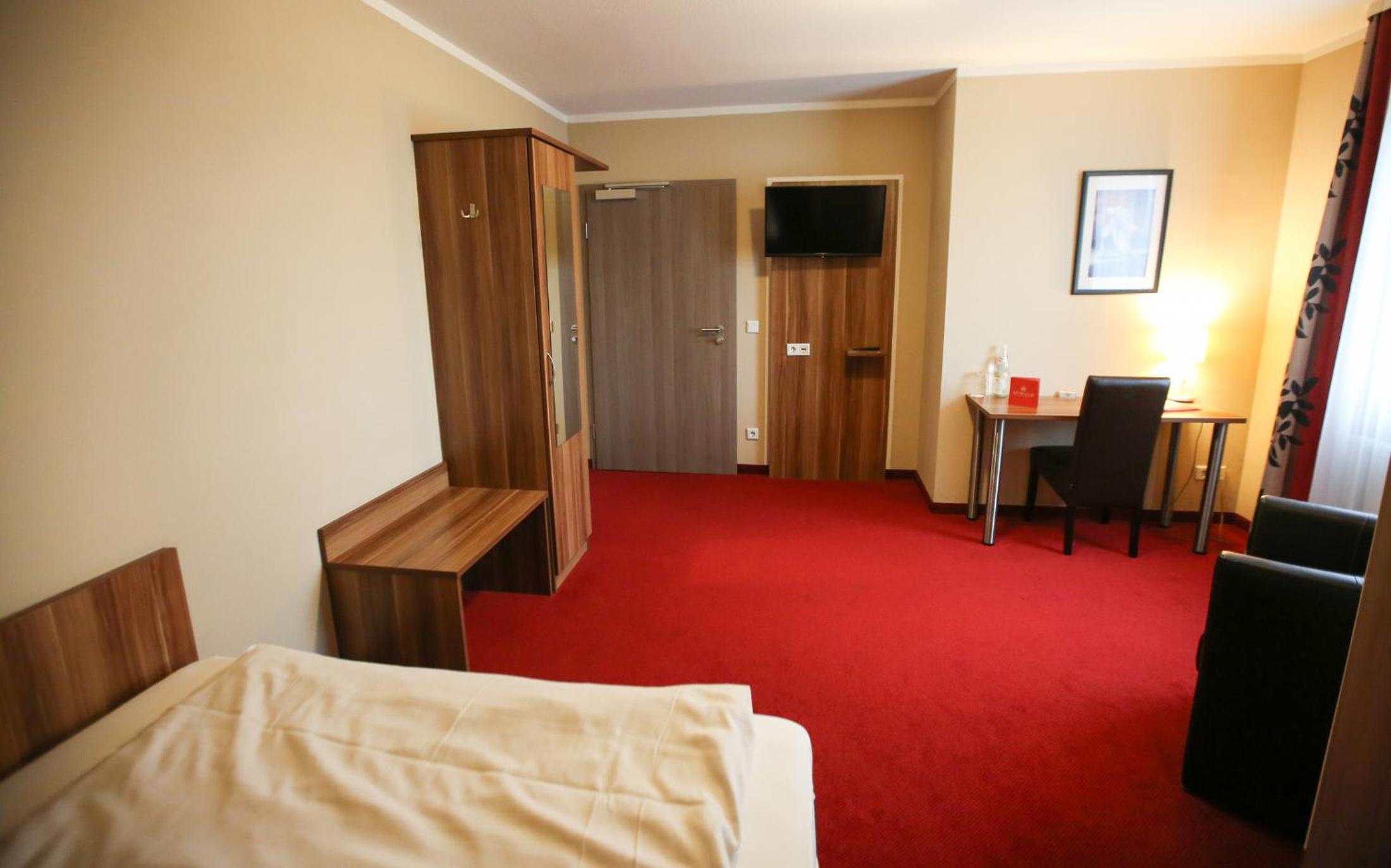 Single Room photo 1