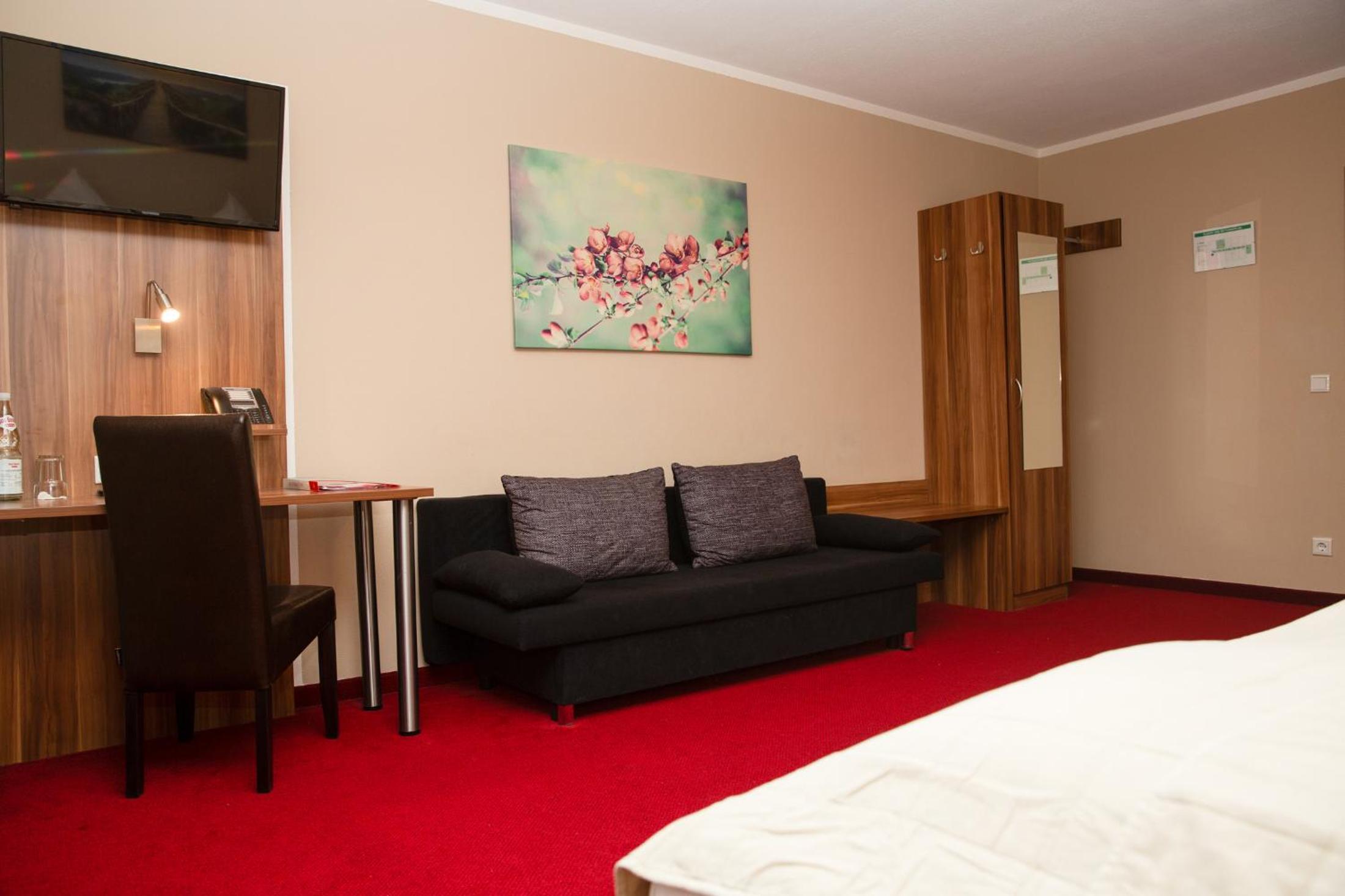 Double Room - Photo 8