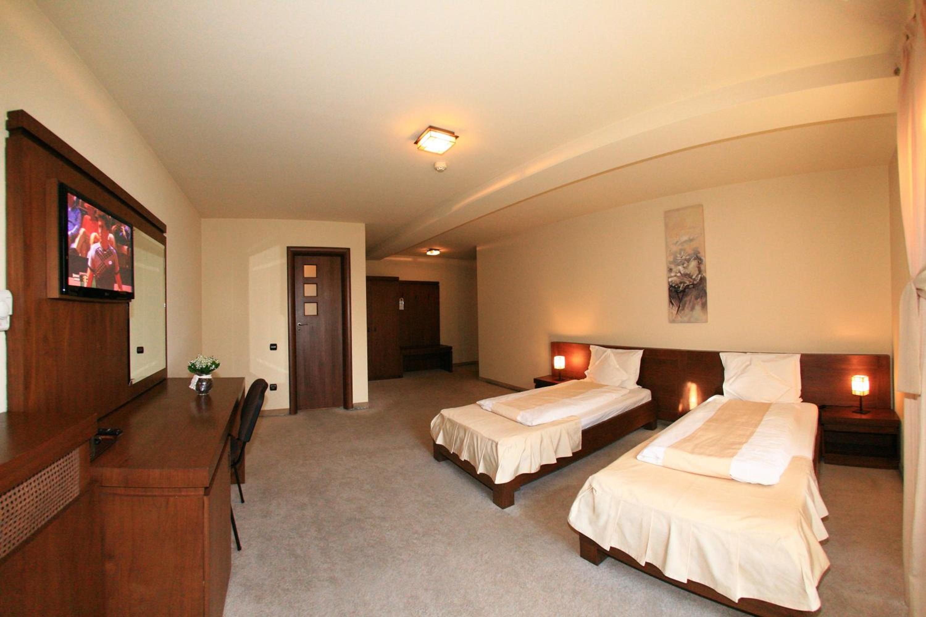 Twin Room - Photo 1