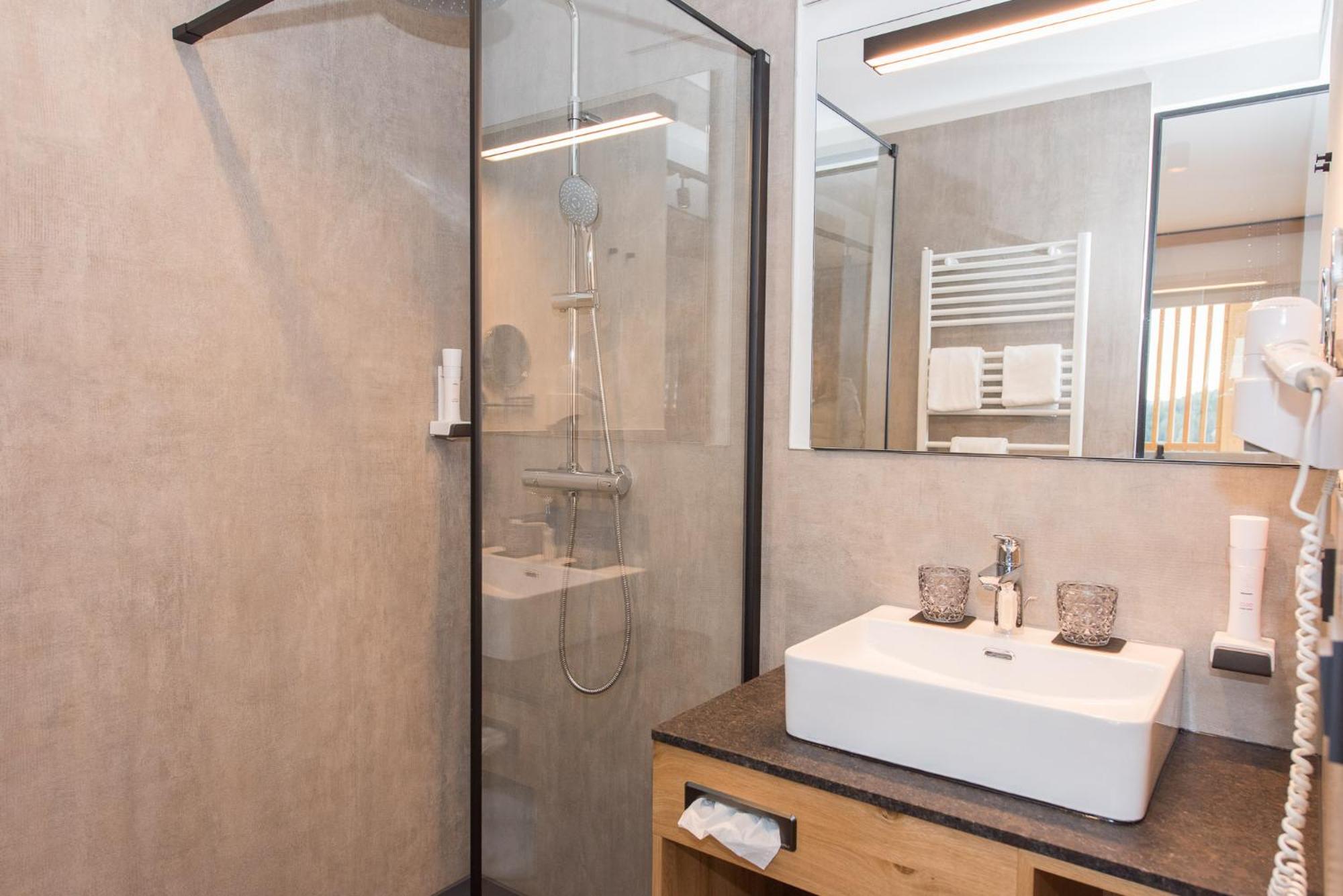 Two-Bedroom Suite photo 3