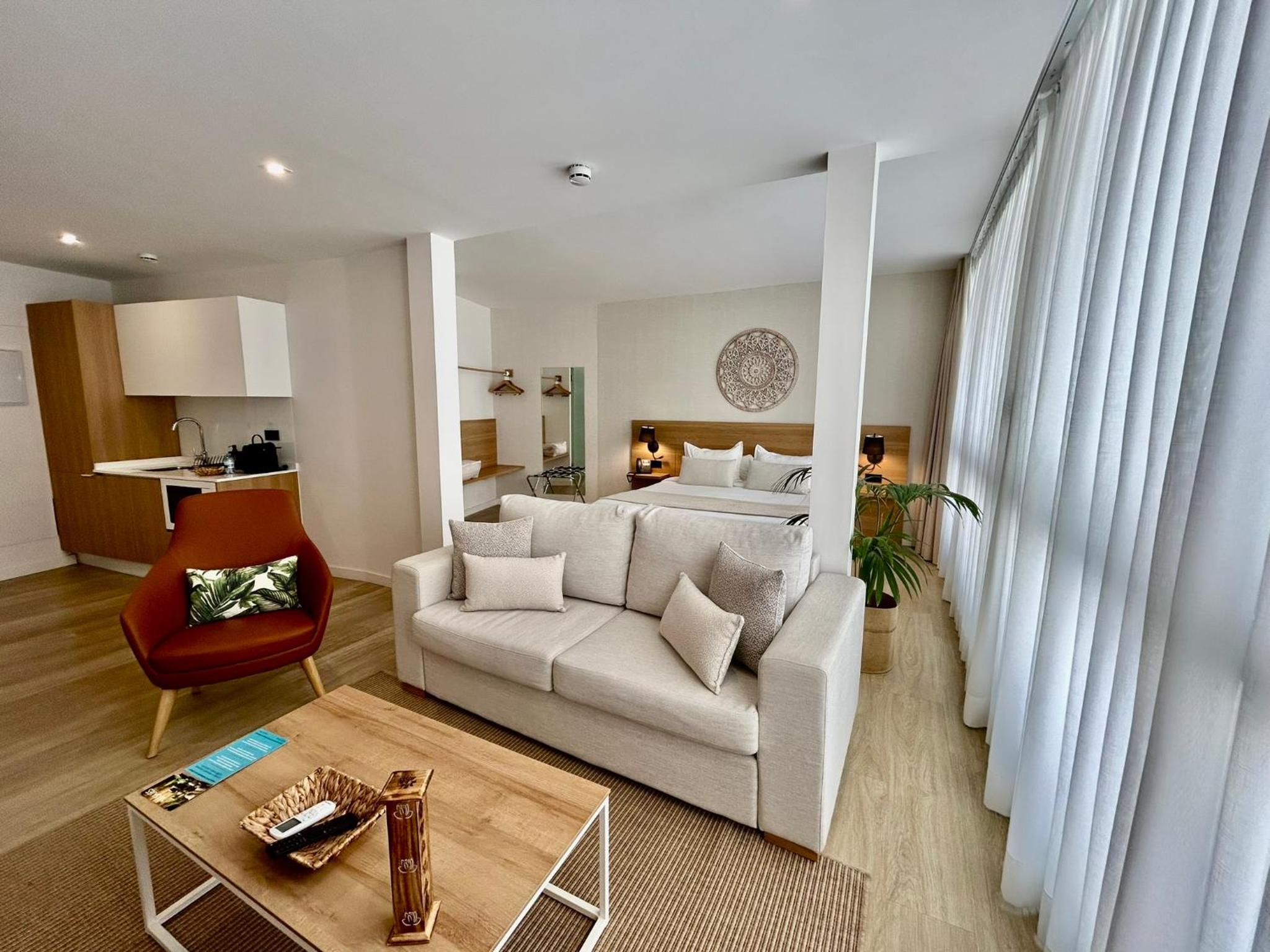 Superior Suite - Photo 5