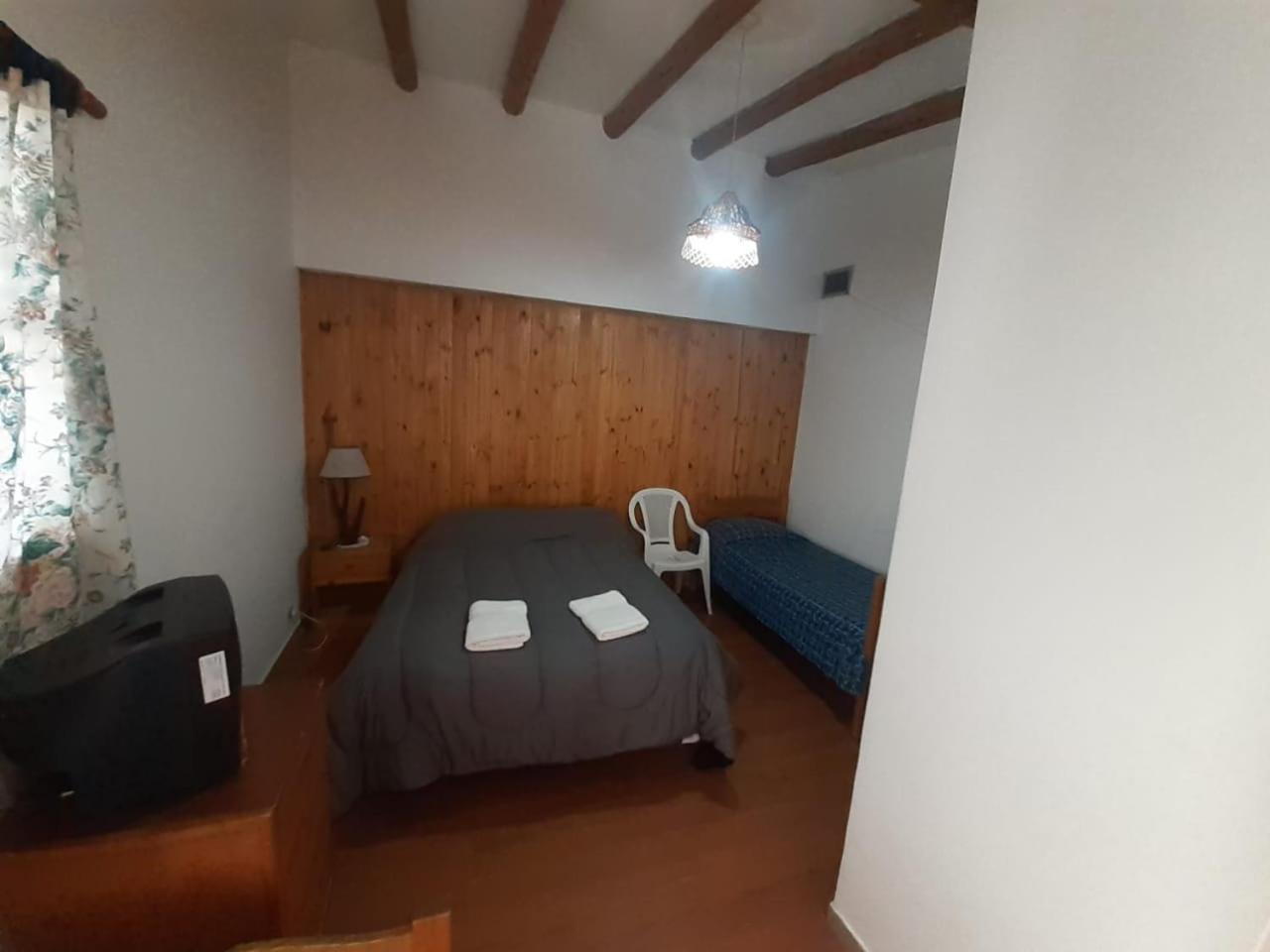 Twin Room with Private Bathroom photo 1